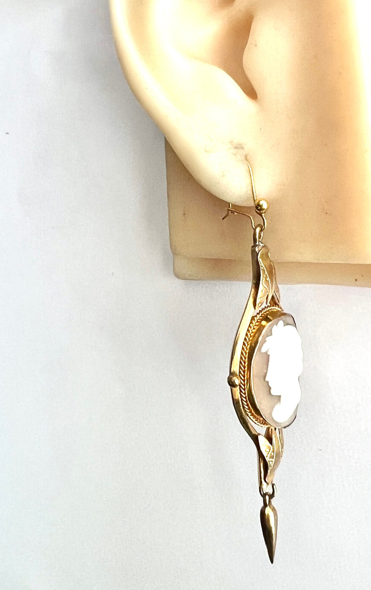 Victorian 9CT Gold Wires Pinchbeck Cameo Long Drop Earrings