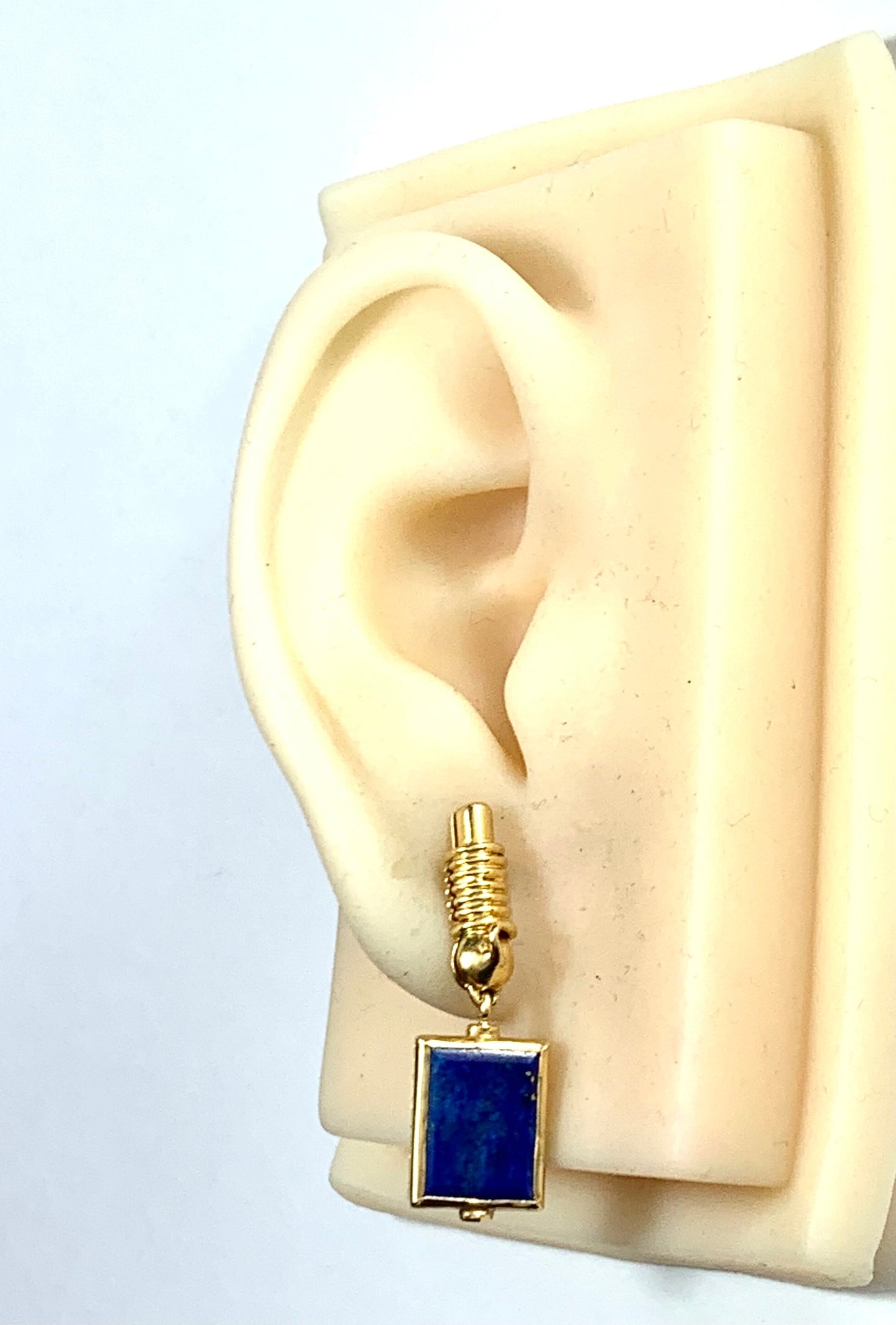 Rare Solid 18CT Gold Vintage Lapis Lazuli Earrings