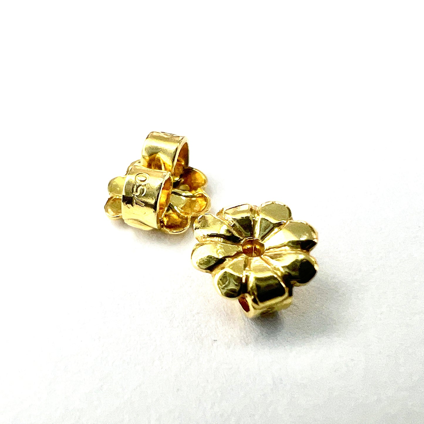Vintage 18CT Gold Ornate Floral Rosette Stud Earrings