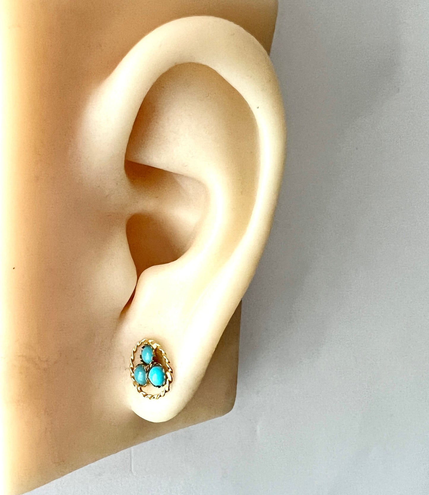 Vintage 18CT Gold Turquoise Trefoil Stud Earrings