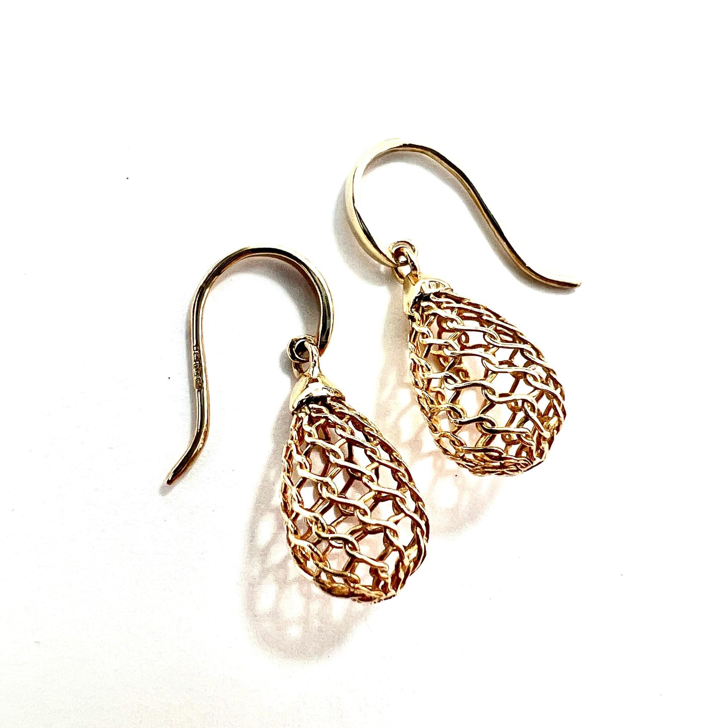 Vintage 9CT Gold Woven Mesh Teardrop Earrings