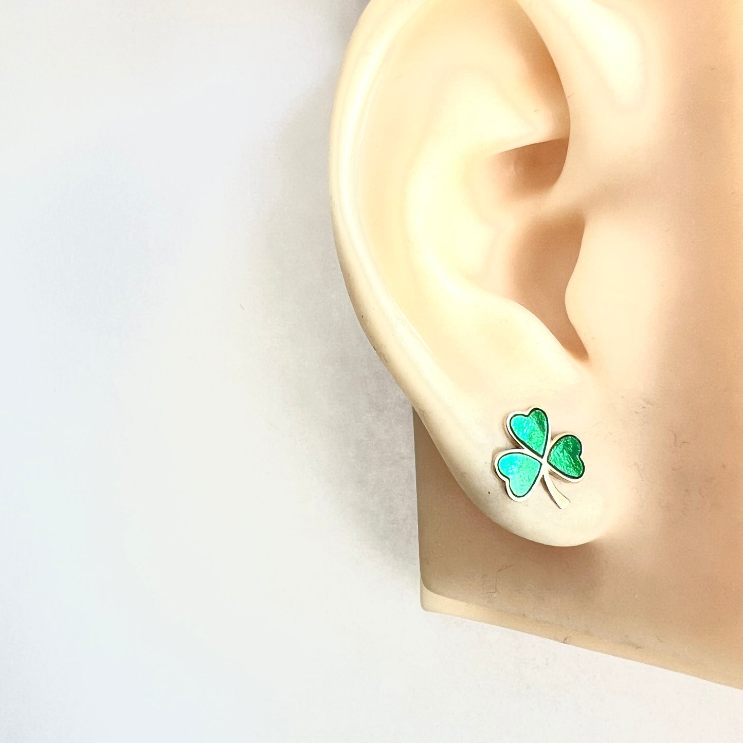 Vintage 9CT Gold Lucky Irish Shamrock Enamel Stud Earrings