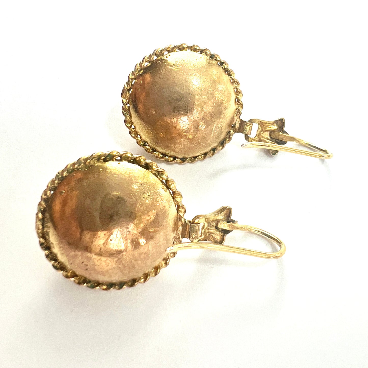 Victorian 15CT Gold Domed Banded Agate Earrings