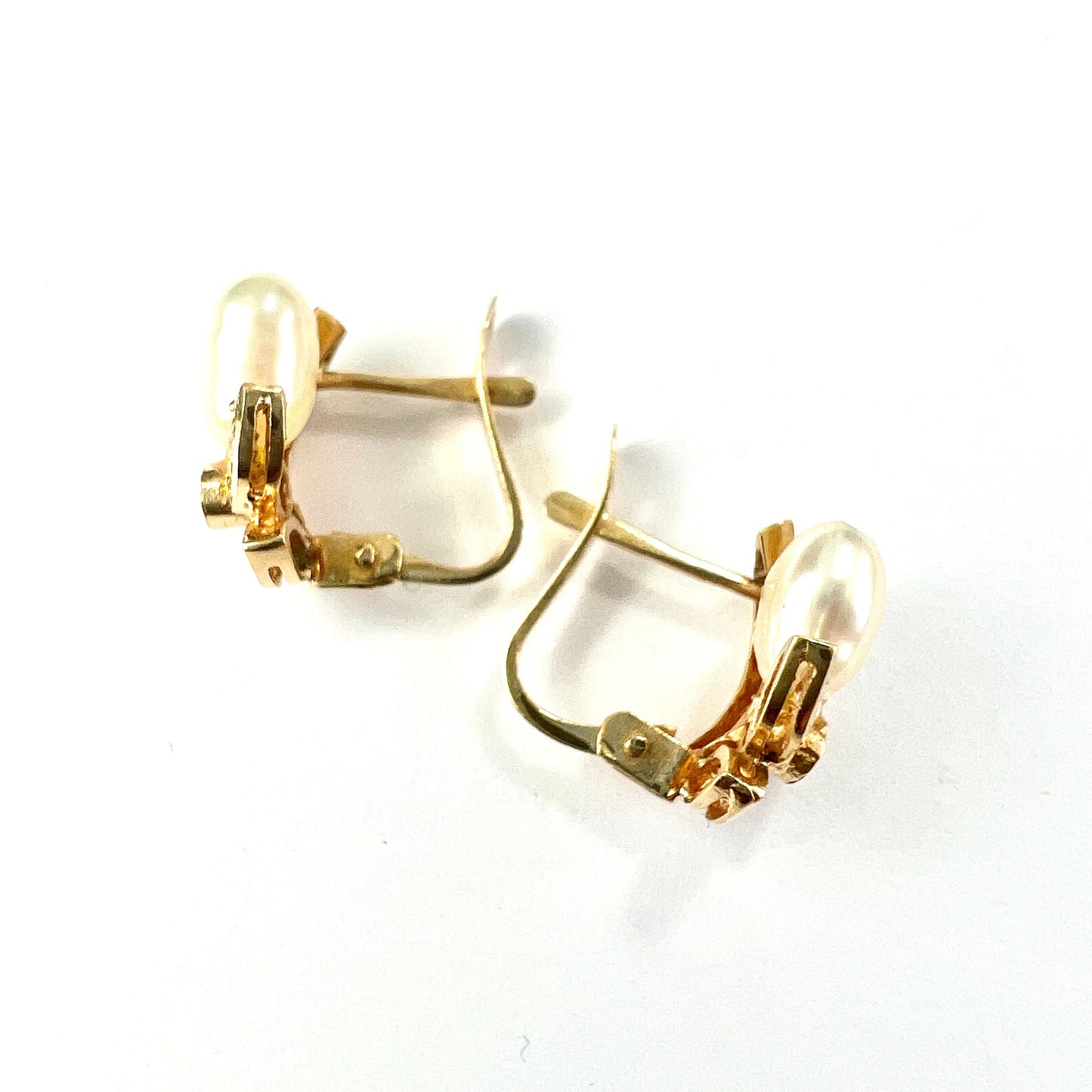 Vintage 18CT Gold Diamond and Baroque Pearl Earrings