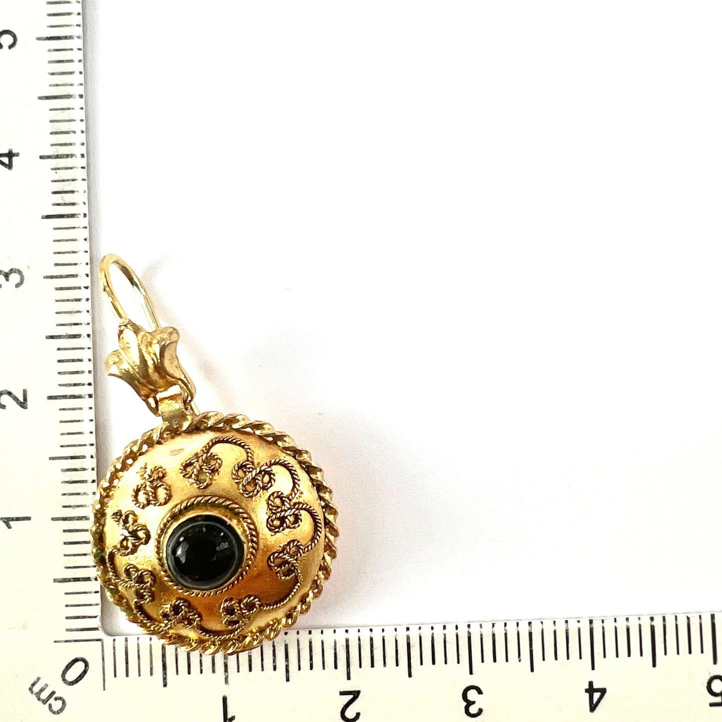 Victorian 15CT Gold Domed Banded Agate Earrings