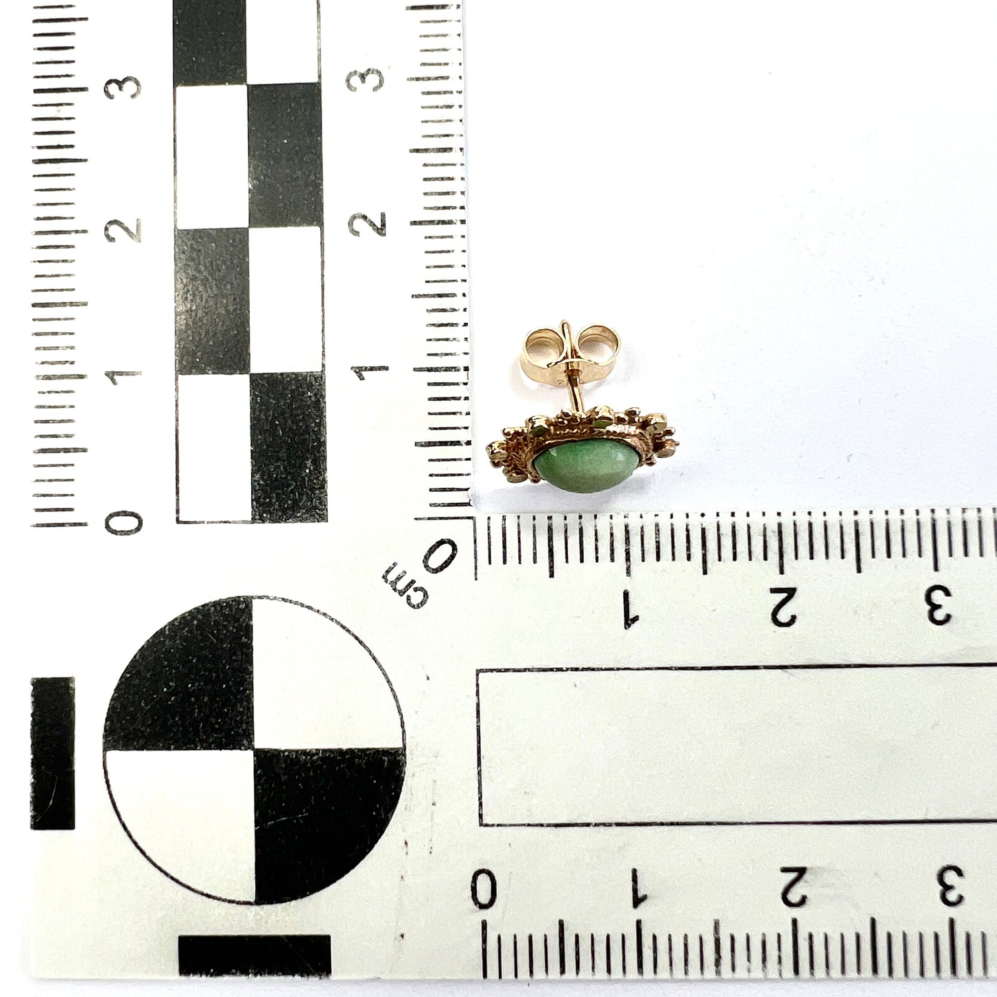 Vintage 9CT Gold Oval Green Cabochon Stud Earrings