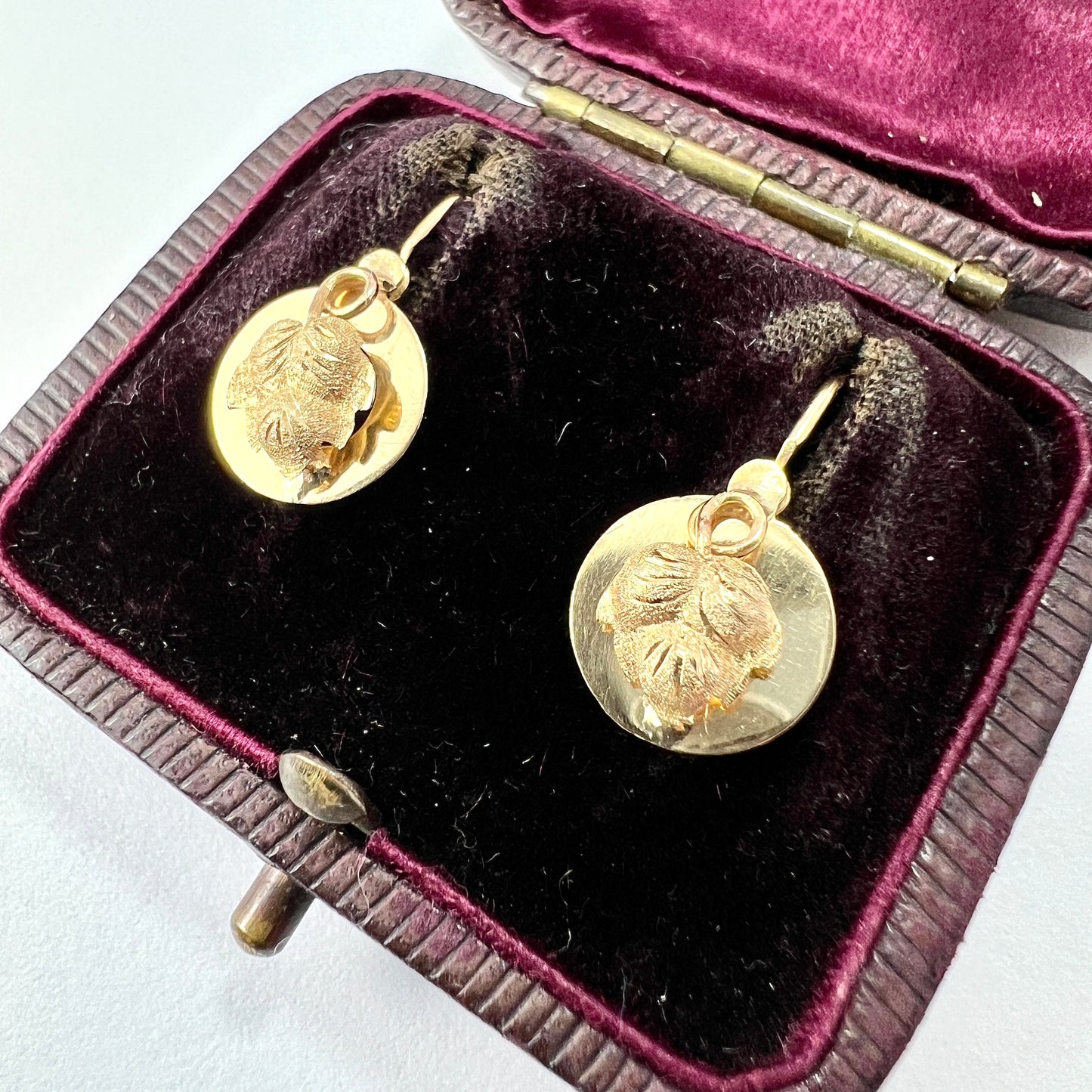 Victorian Art Nouveau 18CT Gold Vine Leaf Dormeuse Earrings