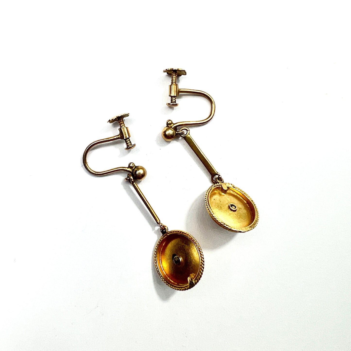 Victorian Gold Dome Drop Screwback Earrings