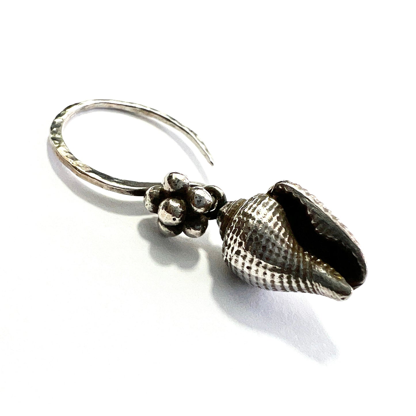 Vintage Heavy Silver Realistic Conch Shell Earrings
