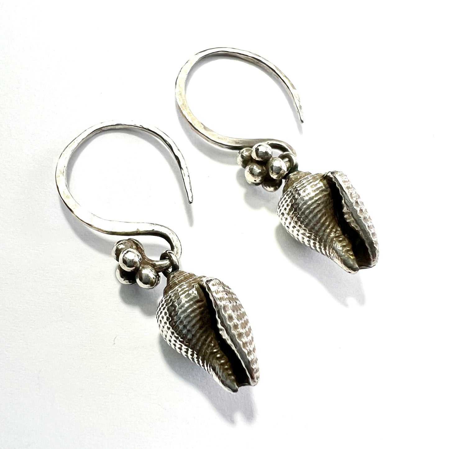 Vintage Heavy Silver Realistic Conch Shell Earrings