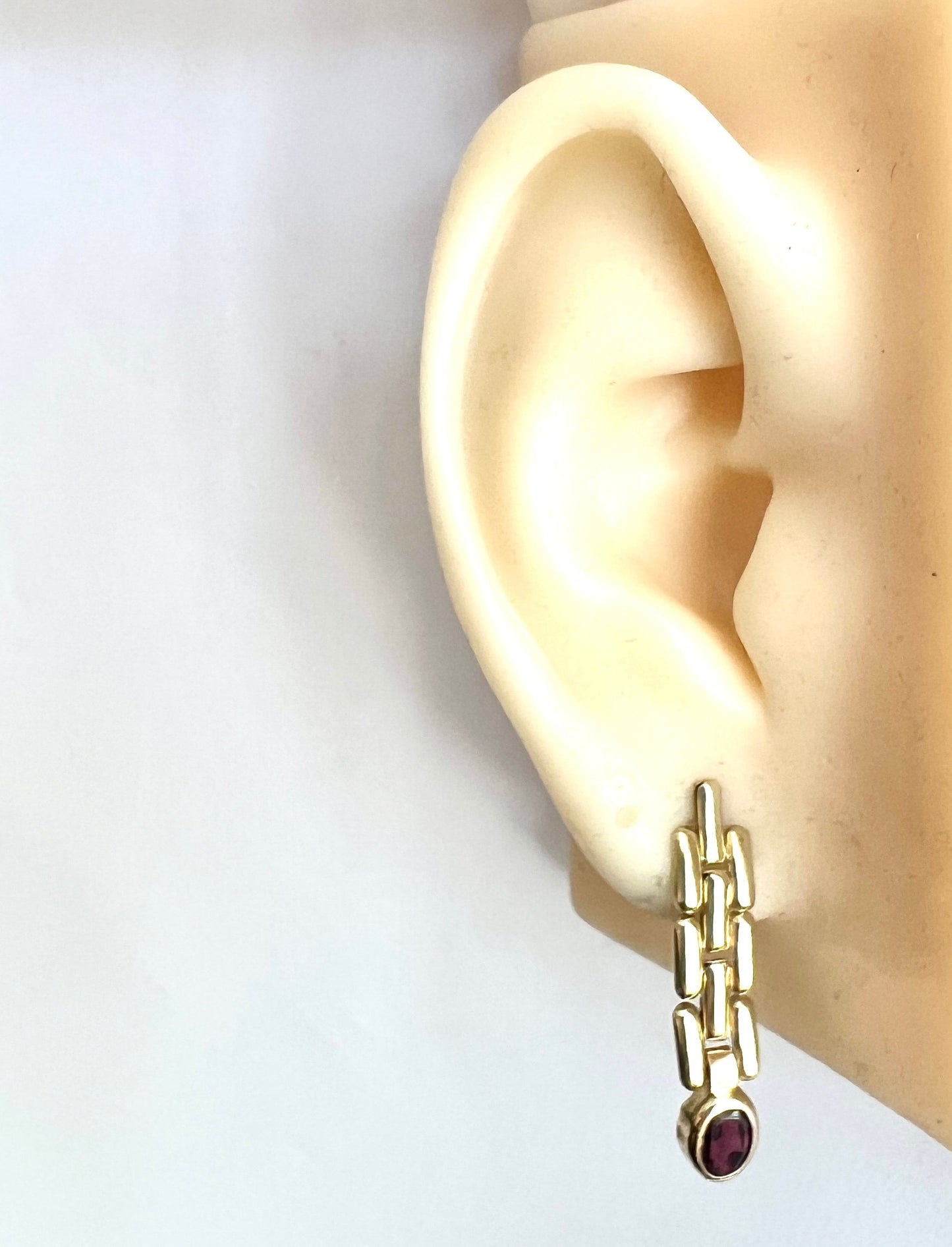Vintage 9CT Gold Garnet Panther Link Earrings