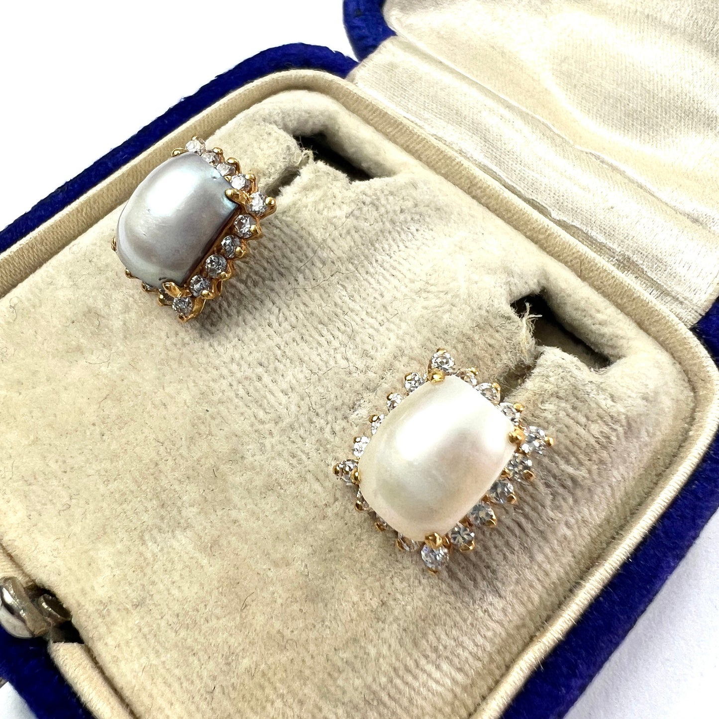 Vintage 22CT Gold Mabe Pearl Halo Earrings