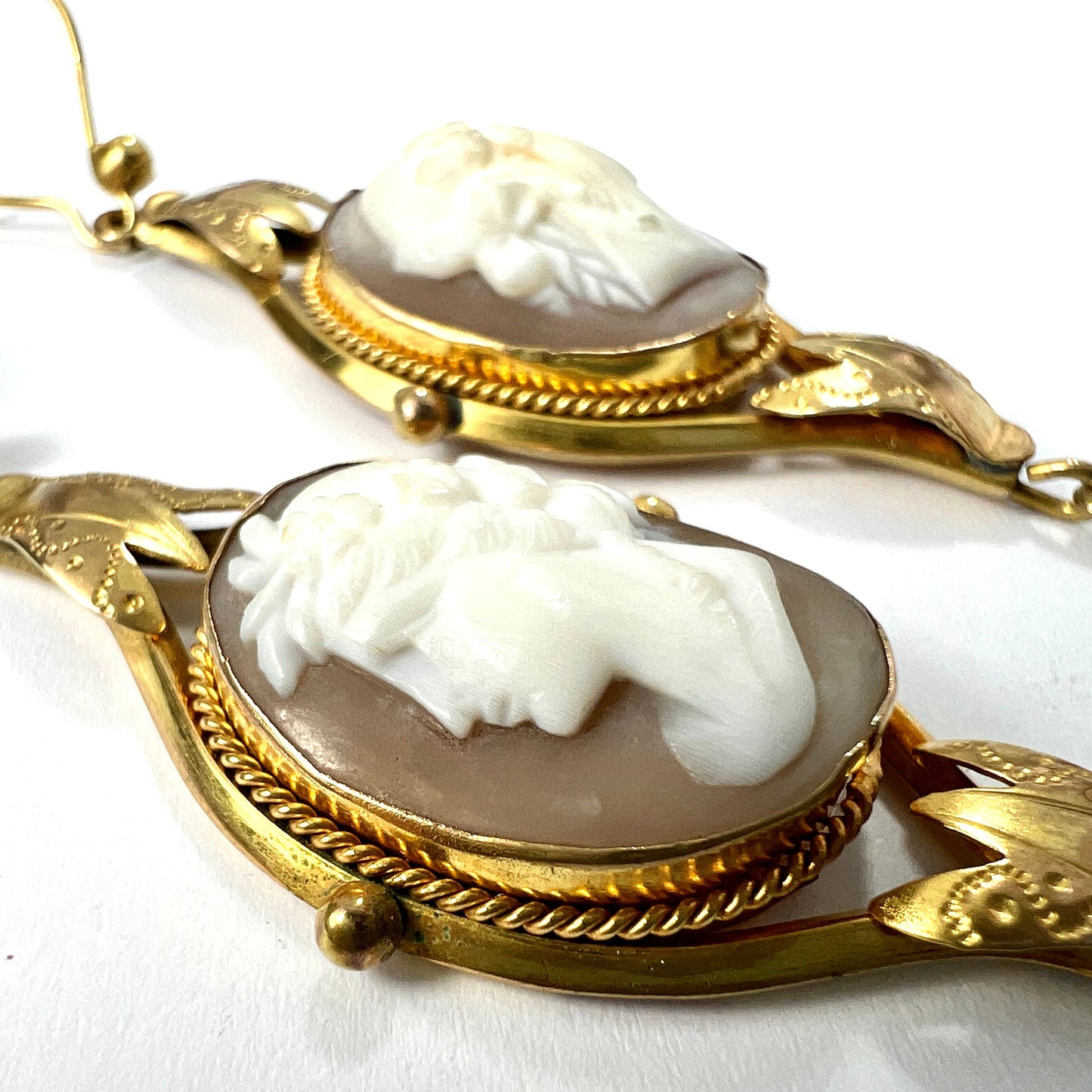 Victorian 9CT Gold Wires Pinchbeck Cameo Long Drop Earrings