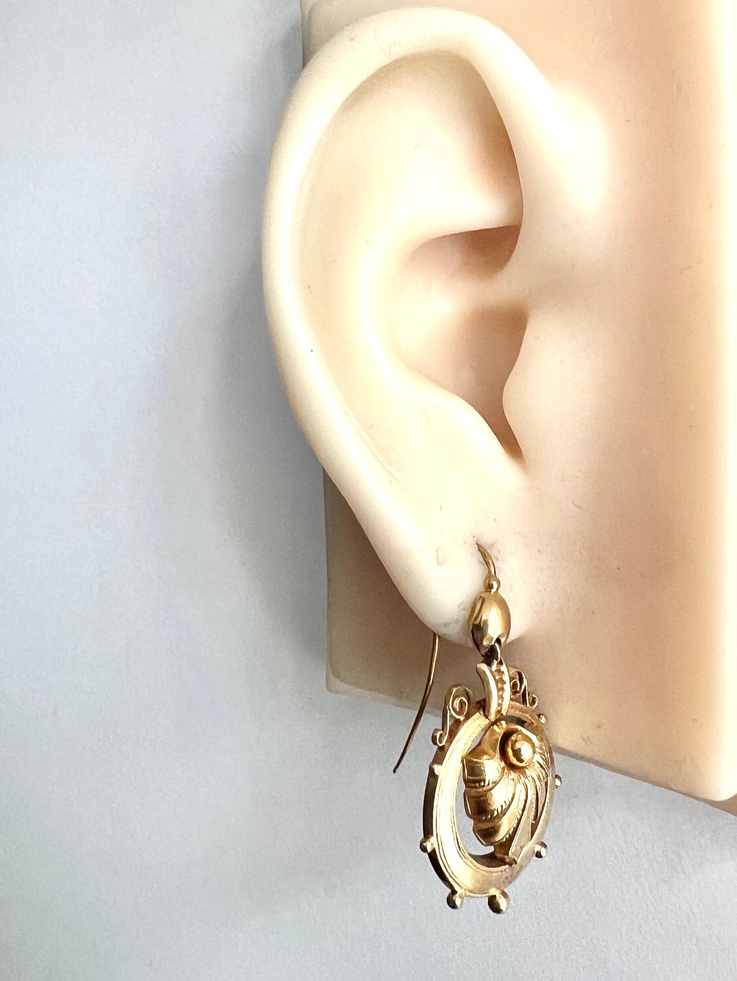Victorian 18CT Gold Acanthus Earrings