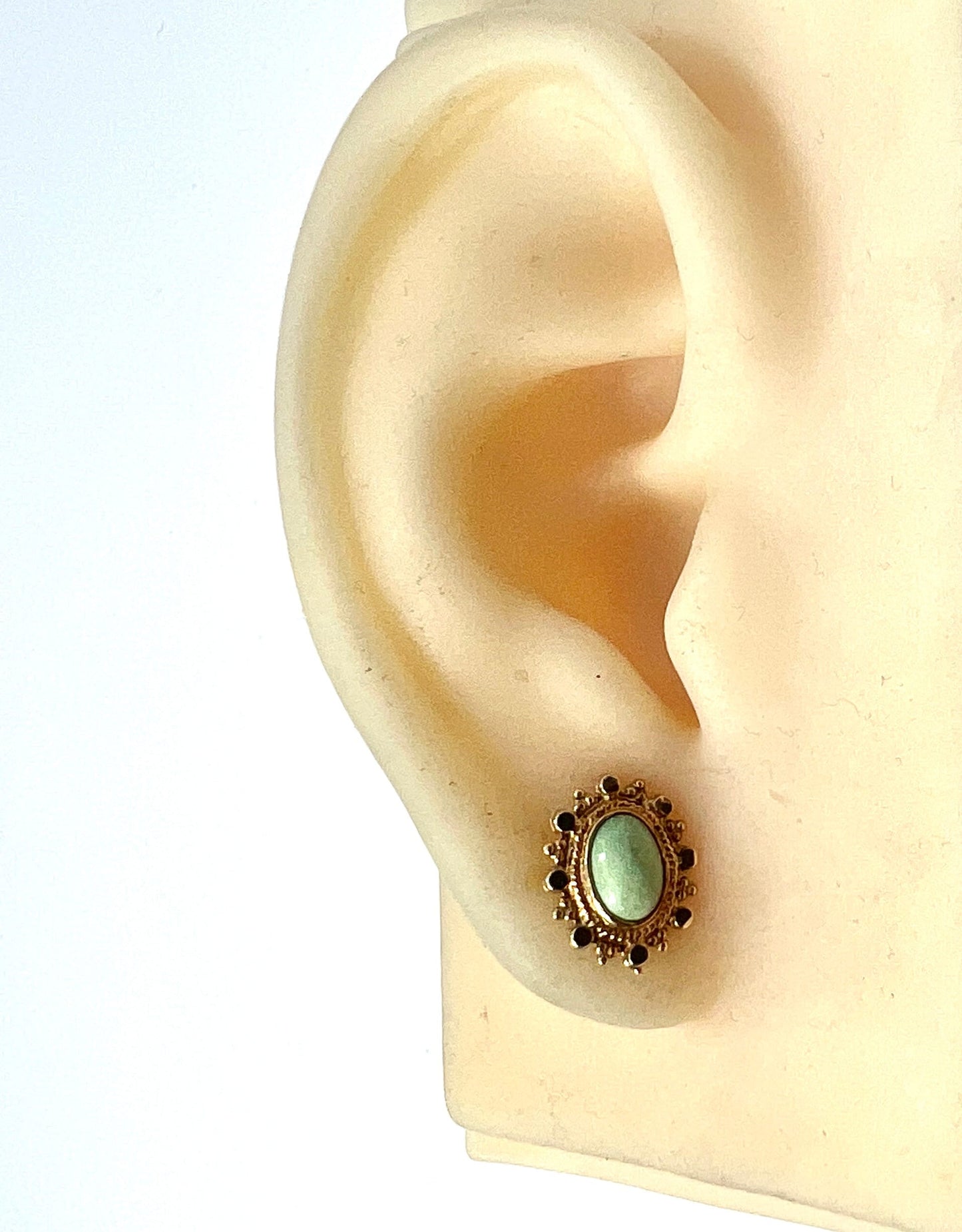 Vintage 9CT Gold Oval Green Cabochon Stud Earrings