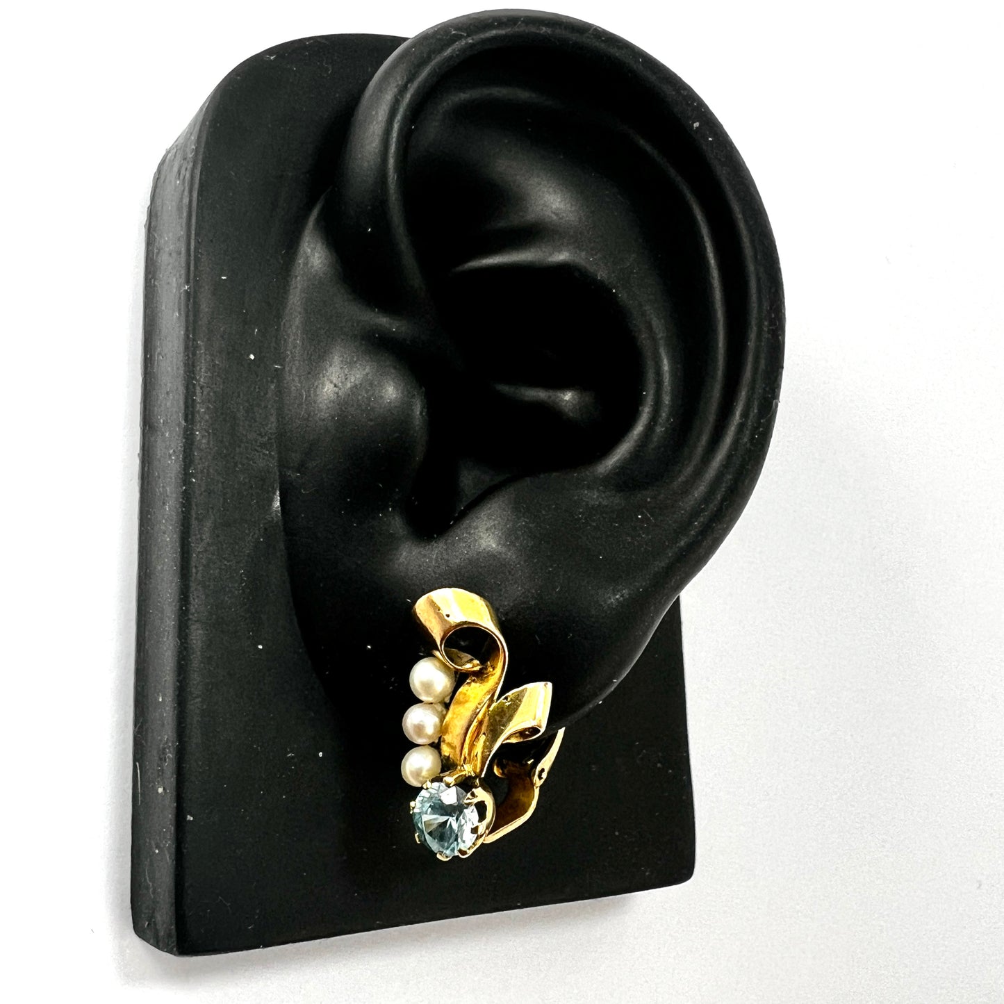 Vintage 1940s Blue Zircon and Pearl 9CT Gold Ear Clips