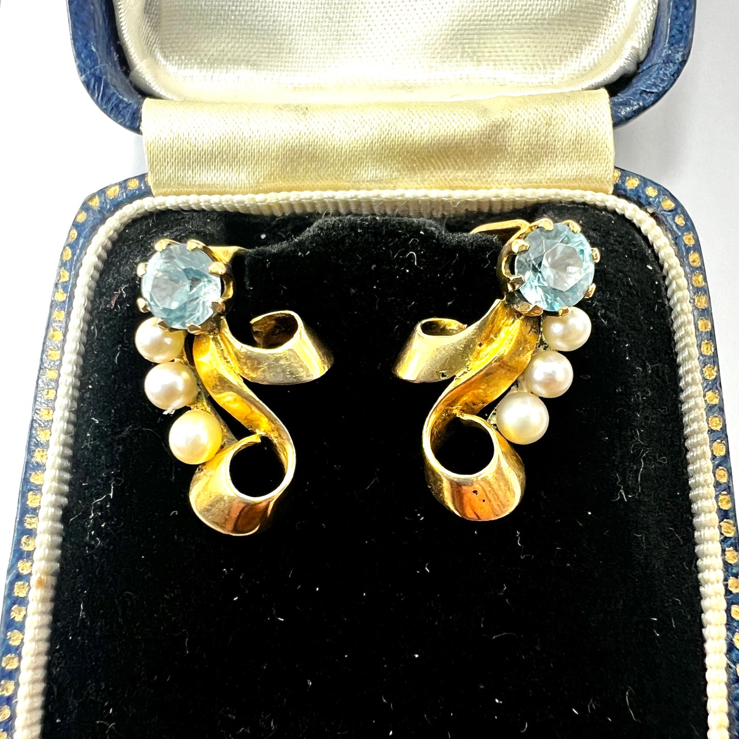 Vintage 1940s Blue Zircon and Pearl 9CT Gold Ear Clips