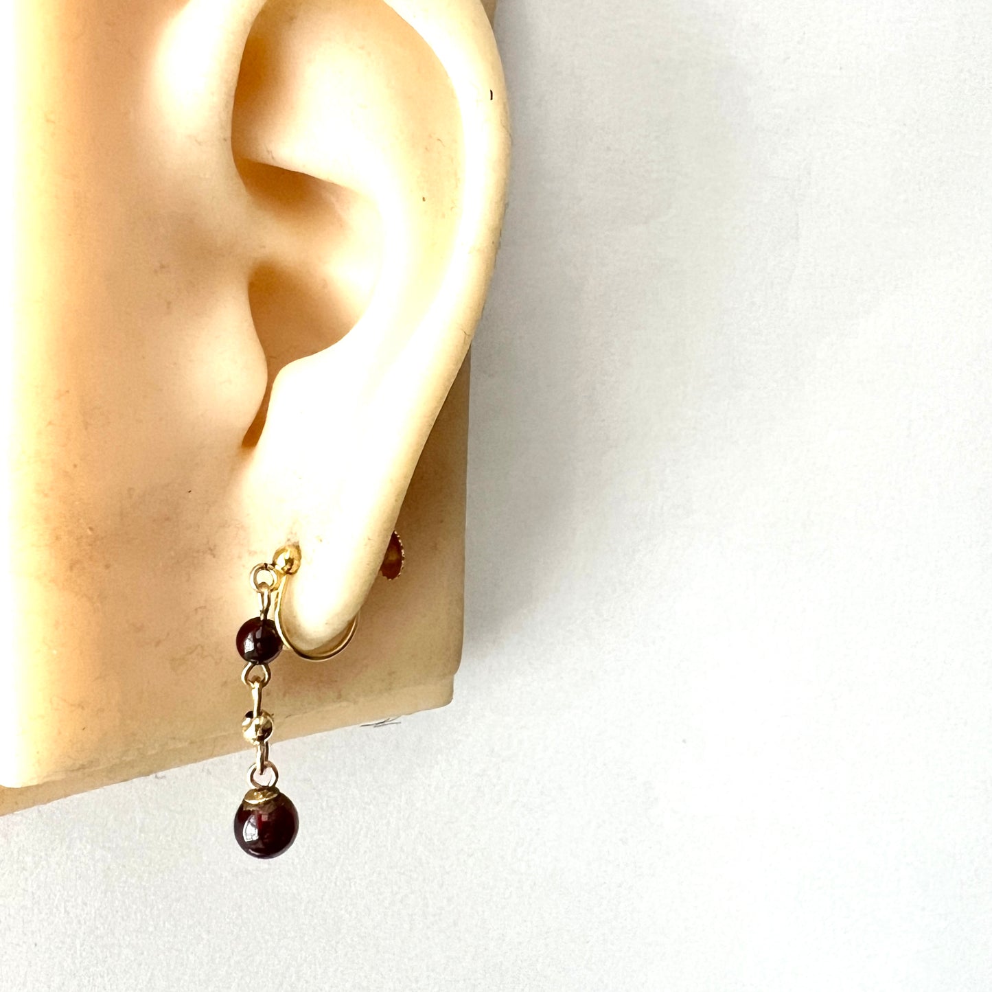 Edwardian Garnet Bead 9CT Gold Screwback Earrings