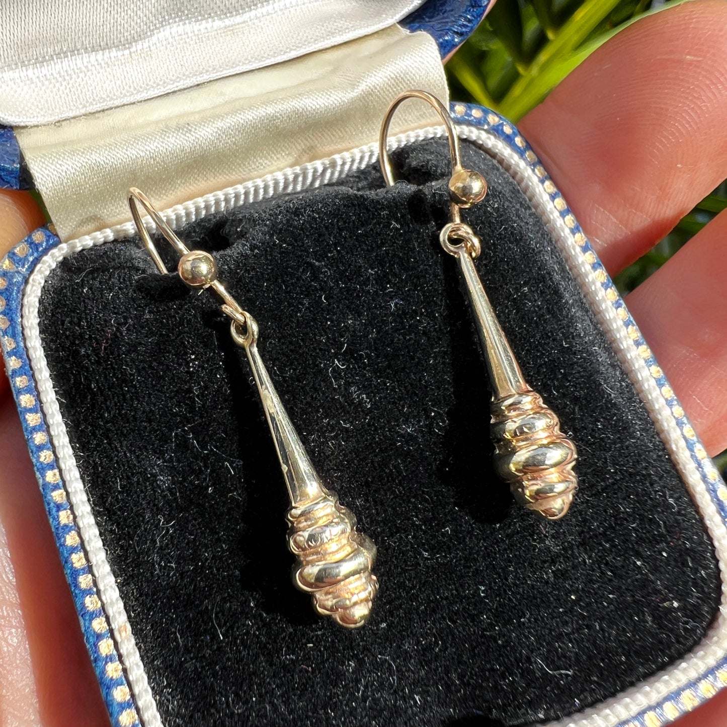 Vintage 9CT Gold Reeded Drop Earrings