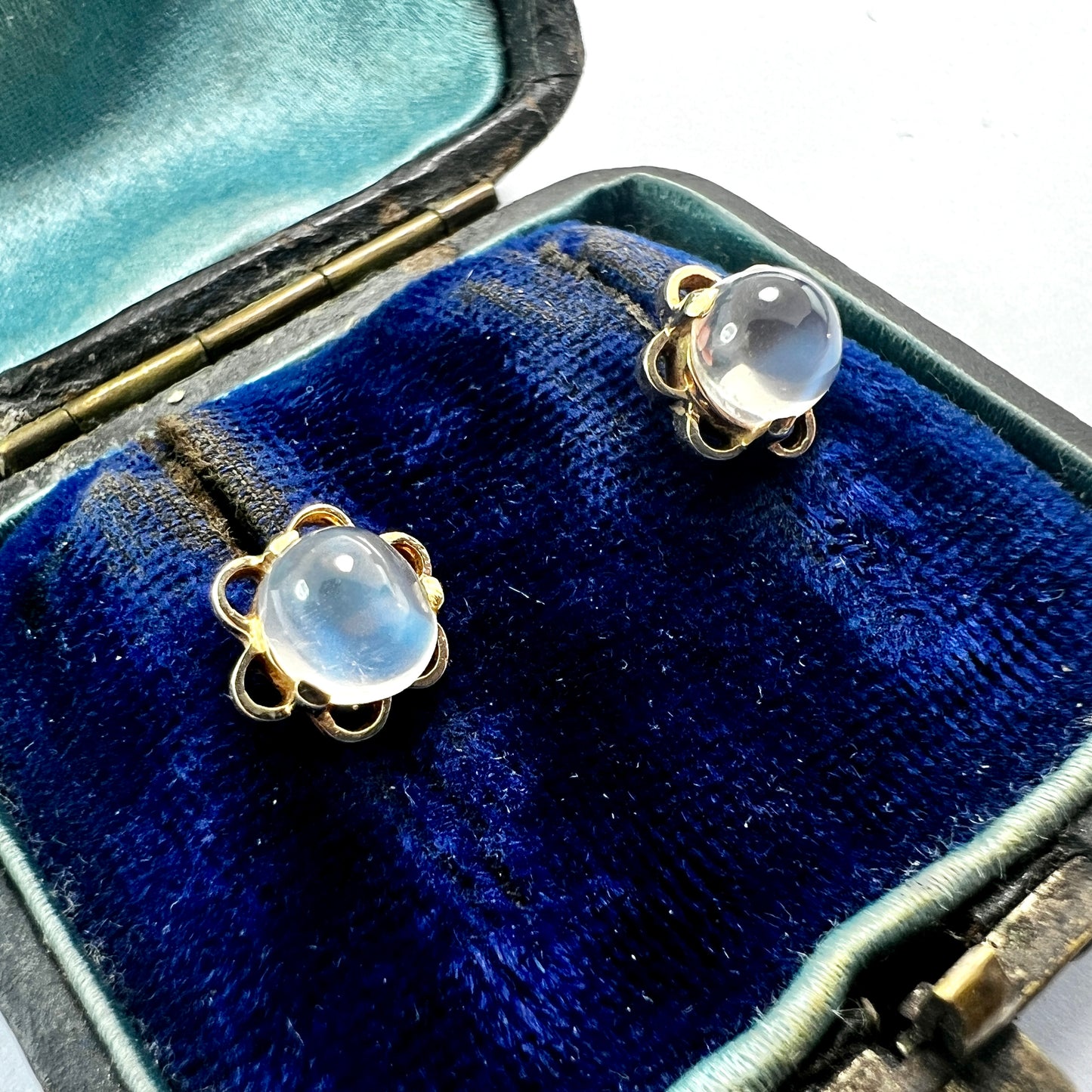 Vintage 9CT Gold Moonstone Flower Stud Earrings