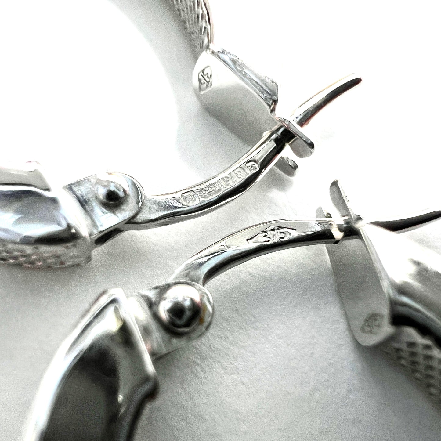 Vintage 9CT White Gold Latch Hoop Earrings