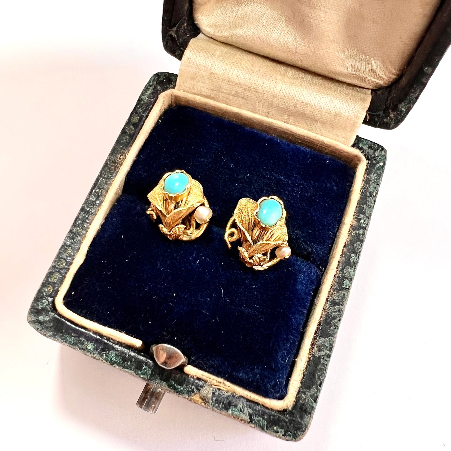 Rare Art Nouveau 15CT Gold Turquoise and Pearl Stud Earrings