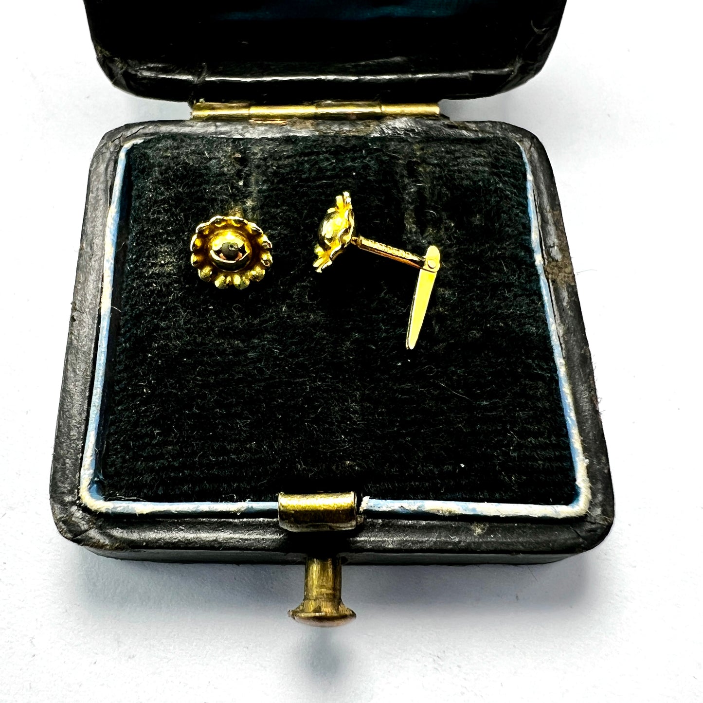 Tiny Vintage 9CT Gold Andralok Flower Stud Earrings