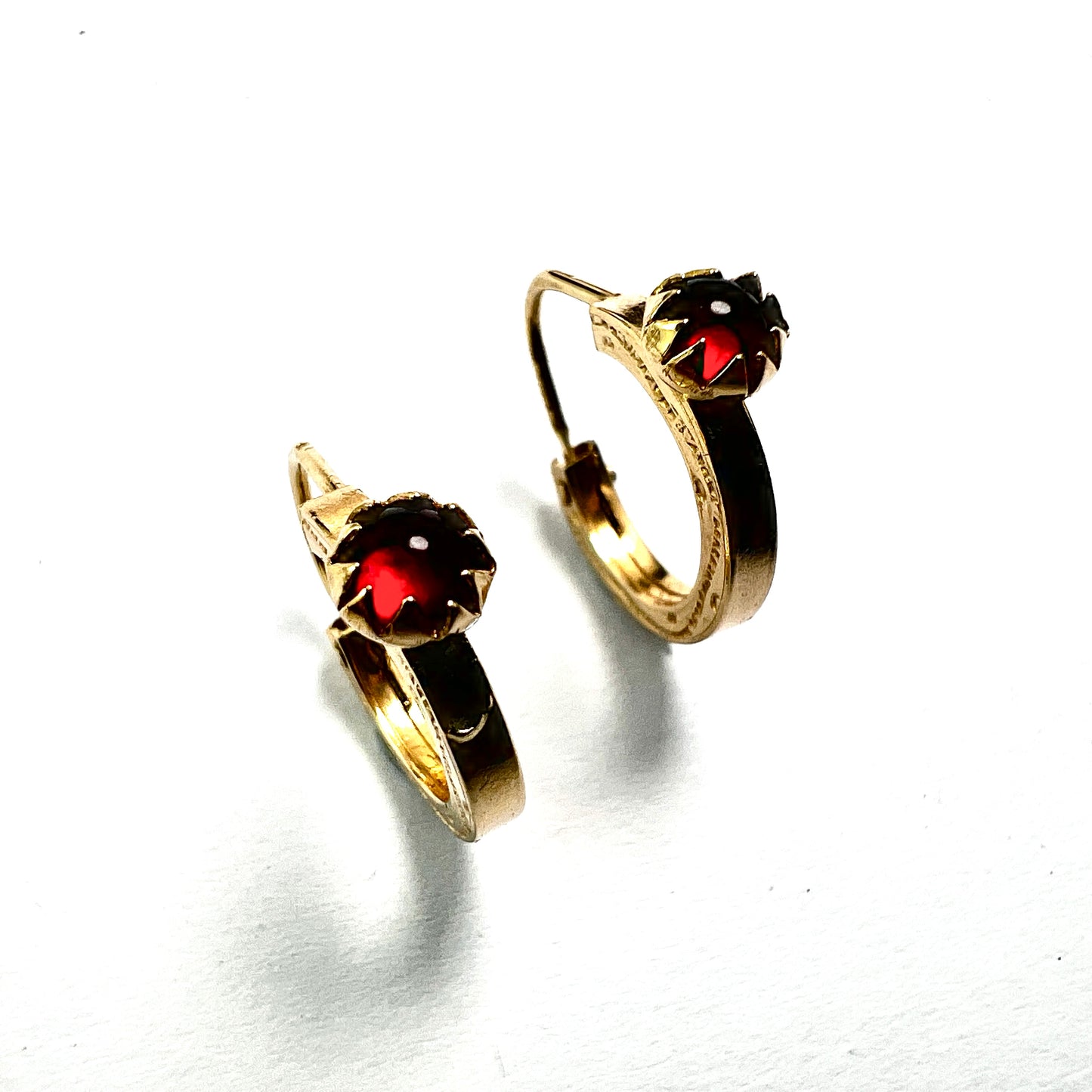 Vintage 18CT Gold Red Paste Hoop Earrings