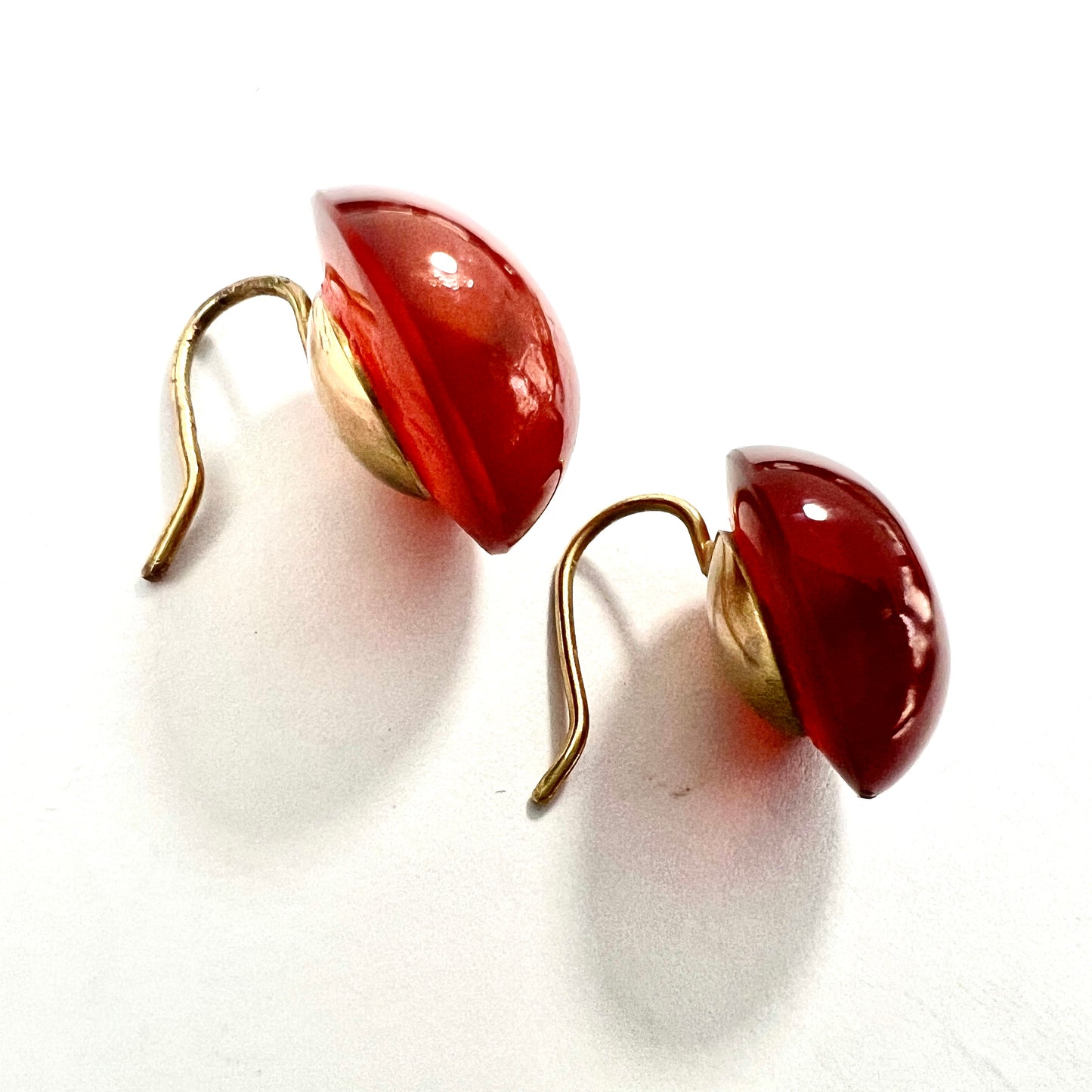 Victorian 15CT Gold Red Agate Button Earrings