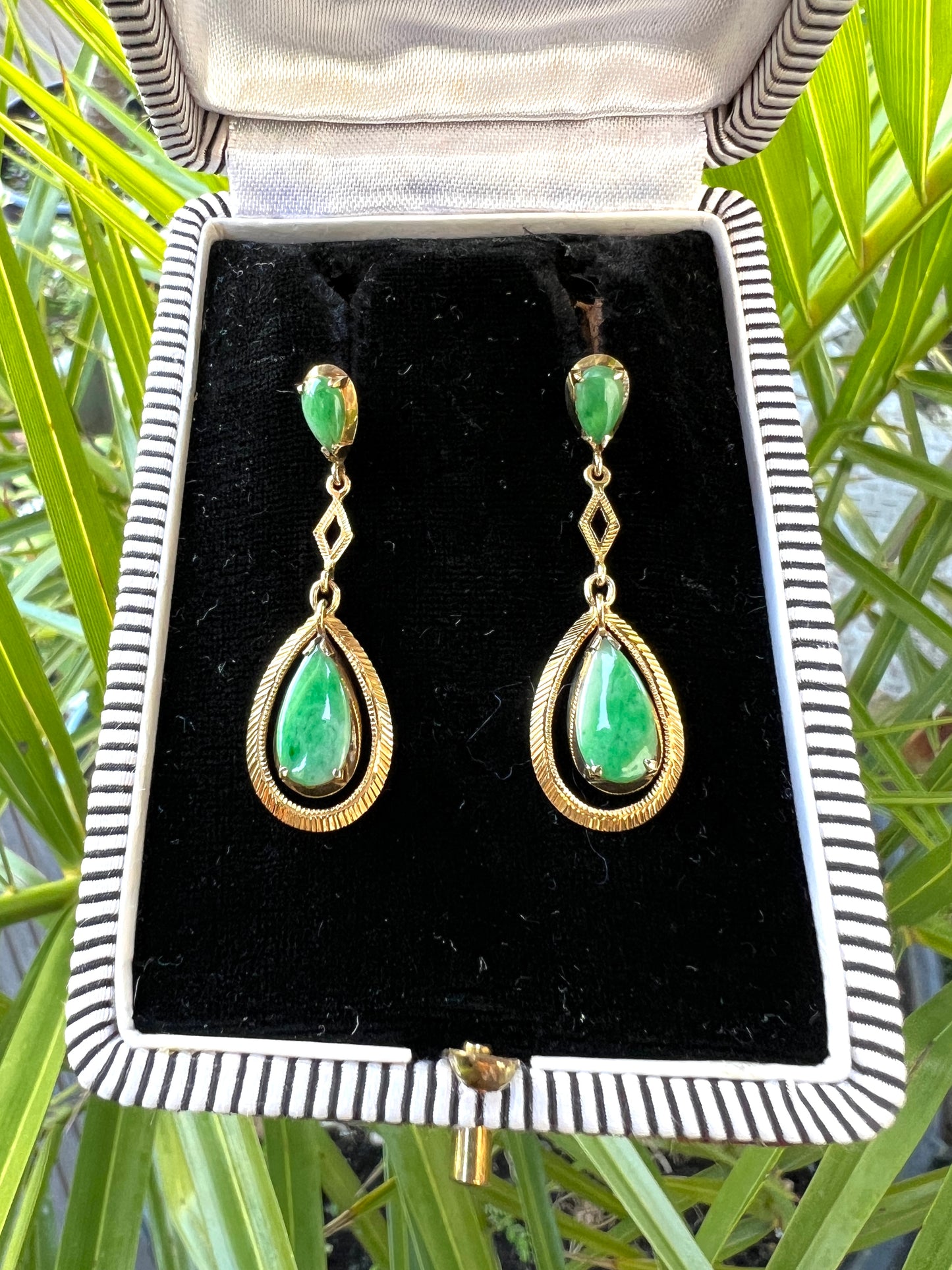 Vintage 9CT Gold Jade Teardrop Earrings