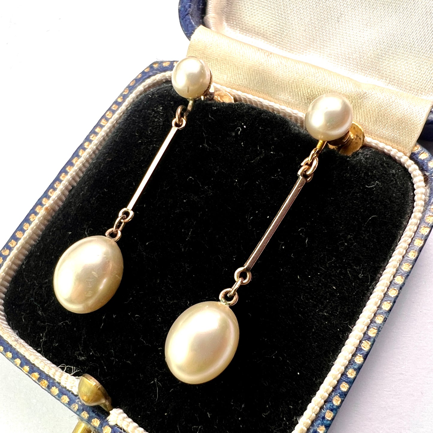 Edwardian 9CT Gold Faux Pearl Screwback Earrings