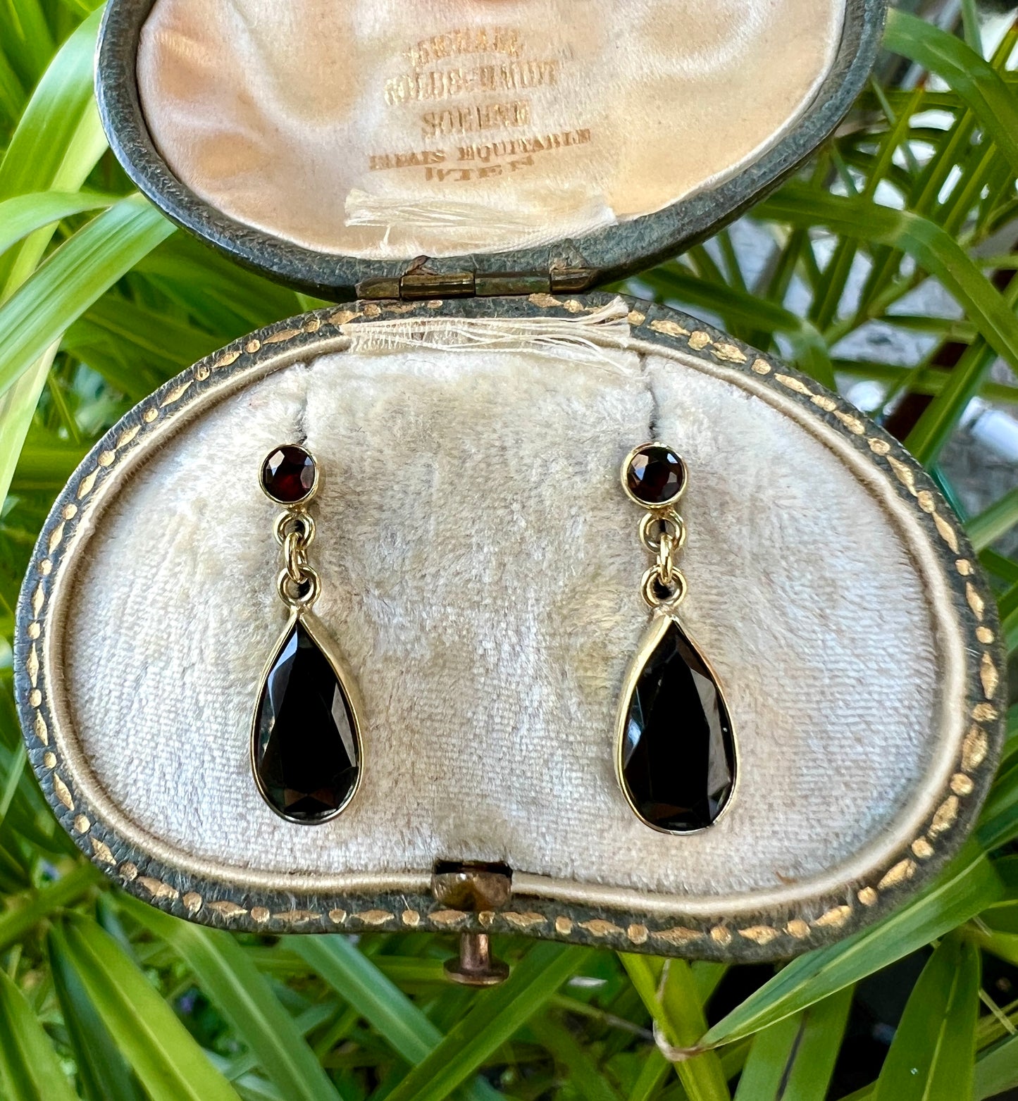 Vintage 9CT Gold Garnet Drop Earrings