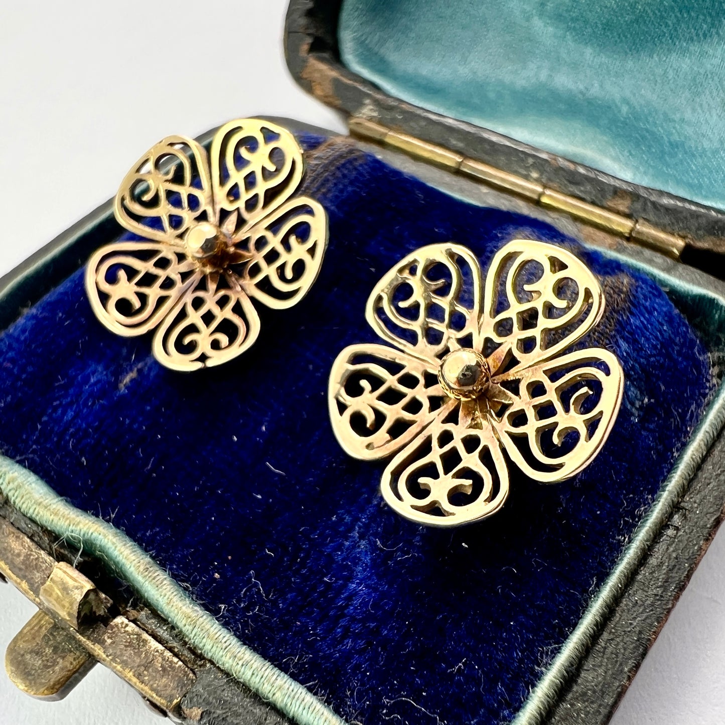 Large Vintage 9CT Gold Flower Stud Earrings