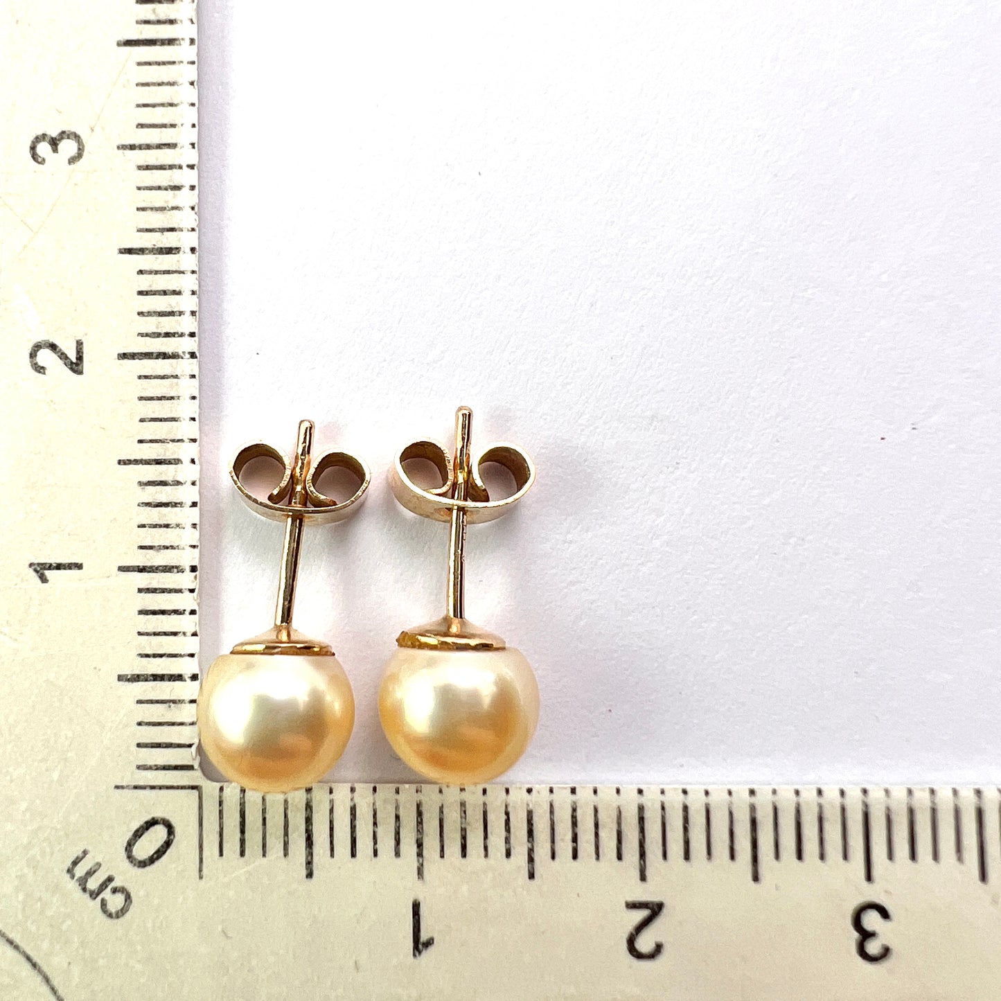 Vintage Cultured Pearl Stud Earrings in 9CT Gold