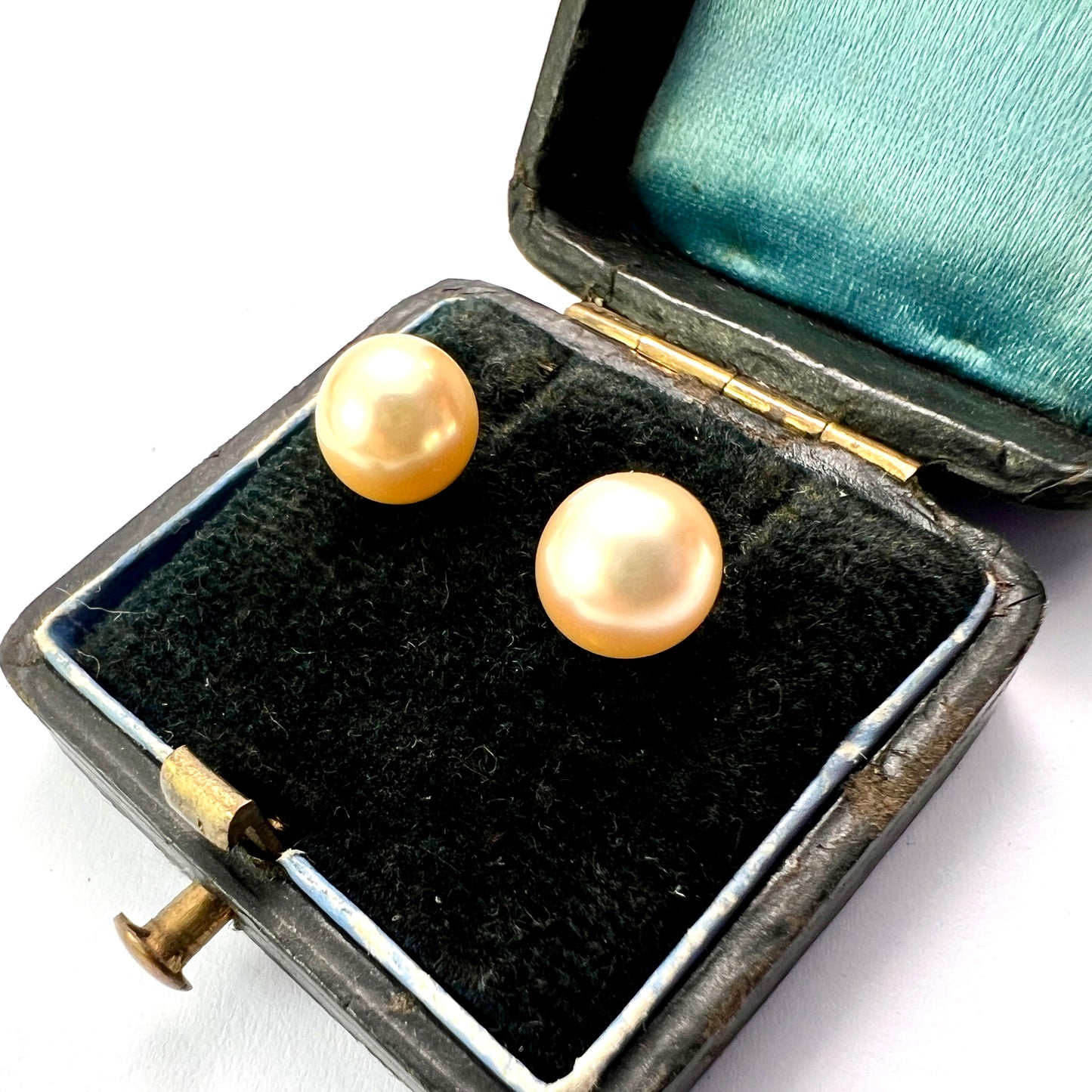 Vintage Cultured Pearl Stud Earrings in 9CT Gold