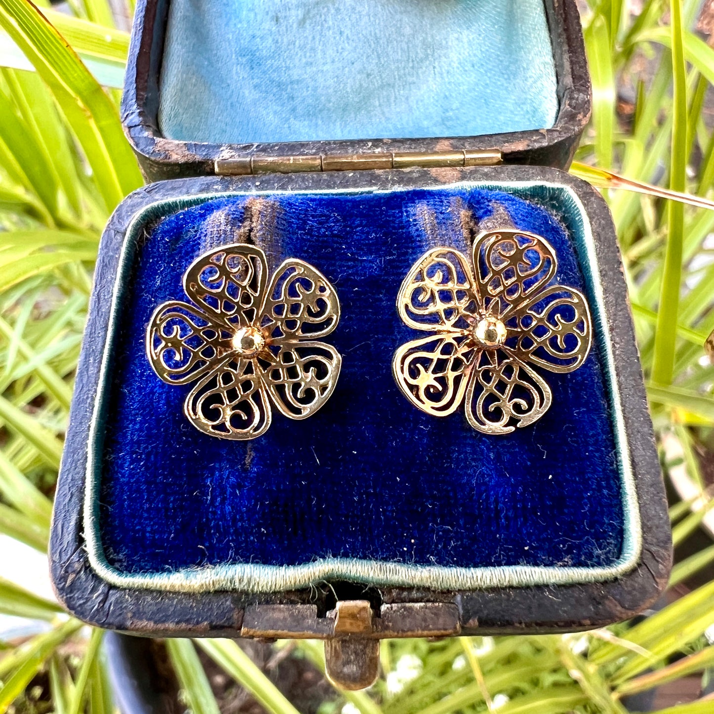 Large Vintage 9CT Gold Flower Stud Earrings