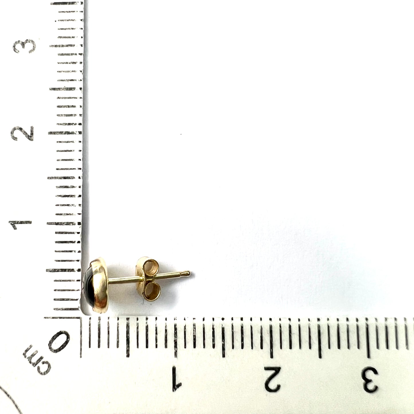 9CT Gold Garnet Cabochon Stud Earrings