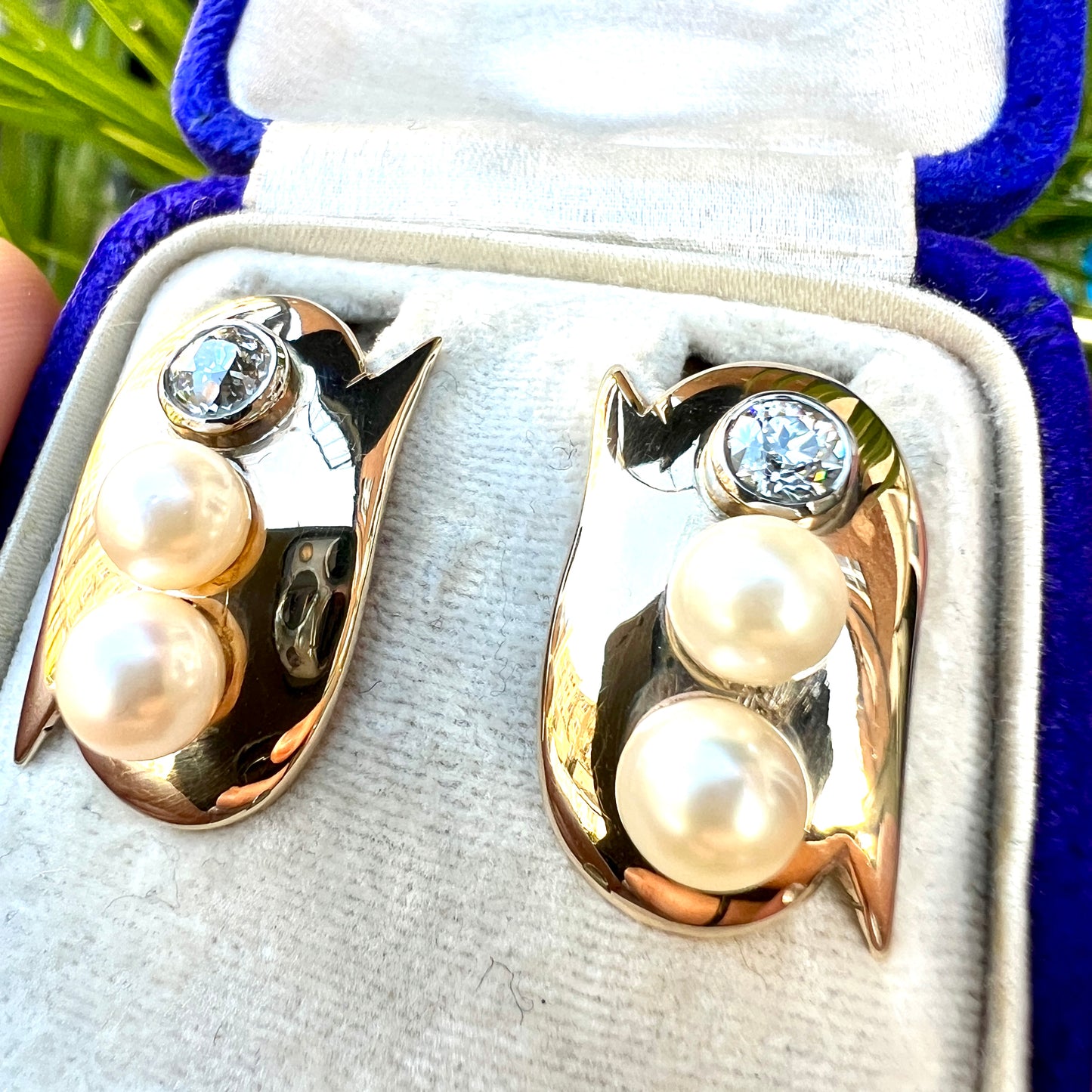 Vintage 18CT Gold Diamond and Pearl Earrings
