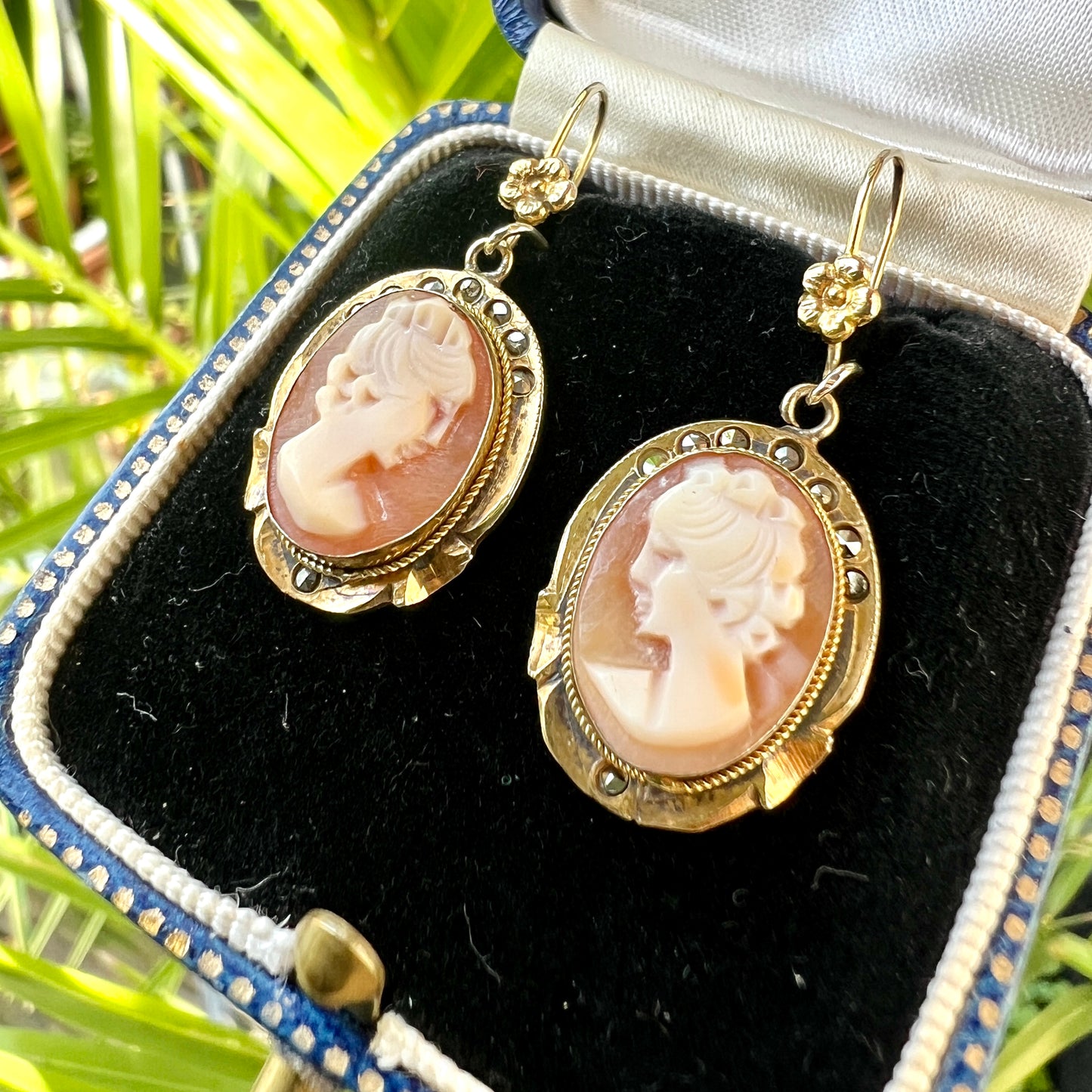 Vintage 9CT Gold Cameo Earrings