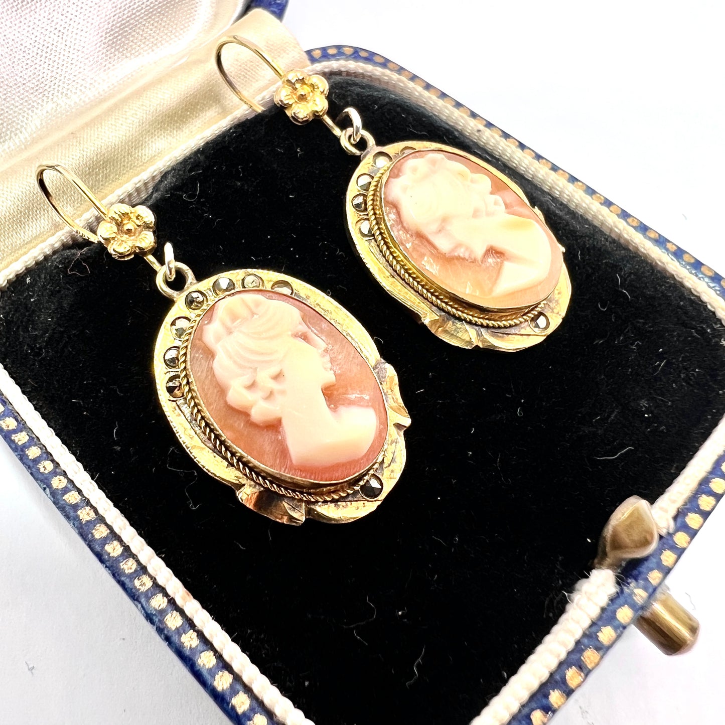 Vintage 9CT Gold Cameo Earrings