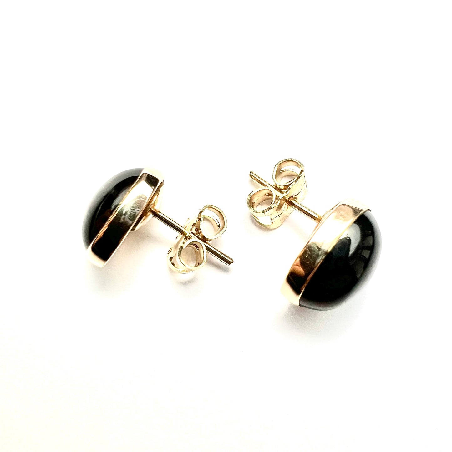 Victorian 9CT Gold Garnet Cabochon Stud Earrings