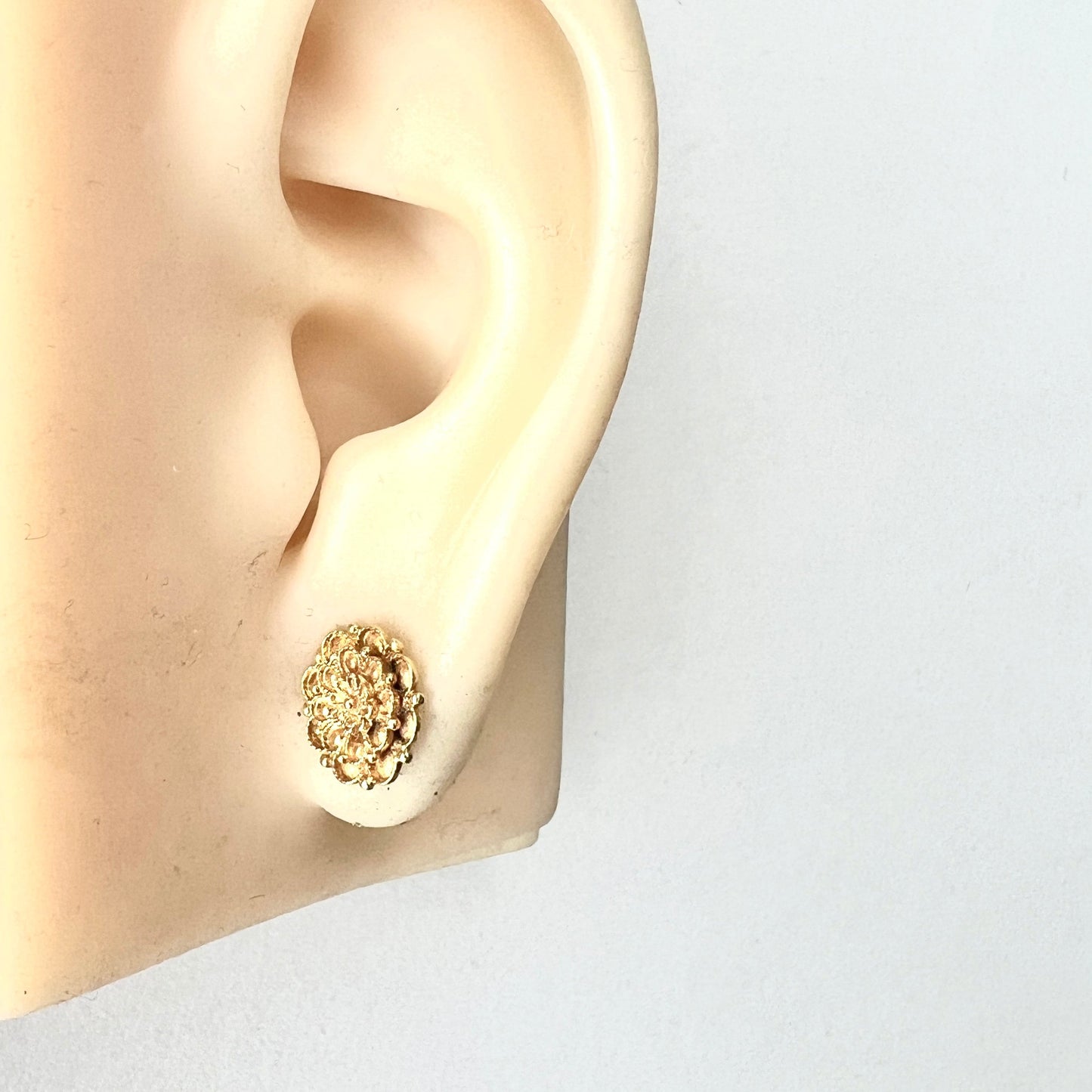 Vintage 18CT Gold Ornate Floral Rosette Stud Earrings