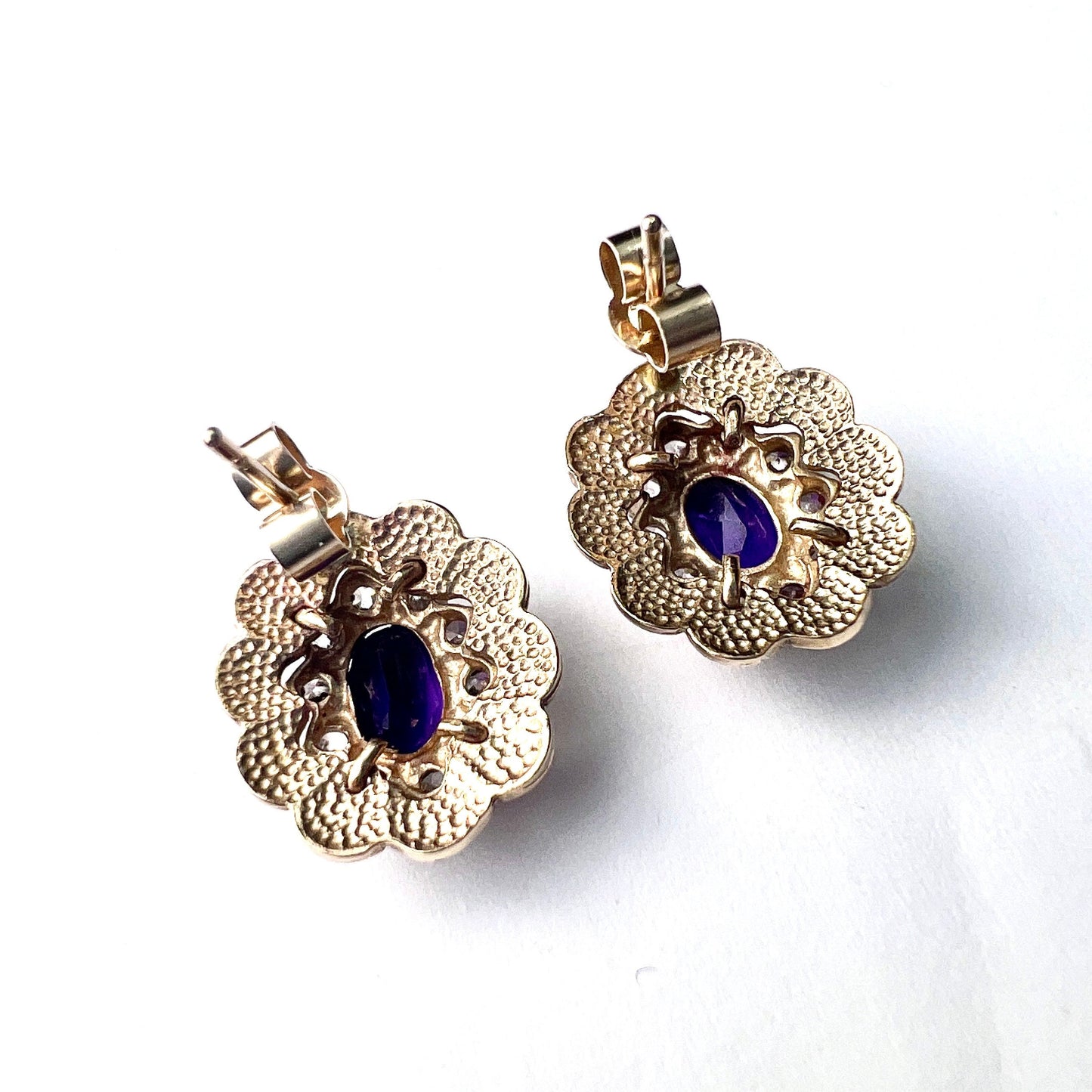 Vintage 9CT Gold Scalloped Amethyst Stud Earrings