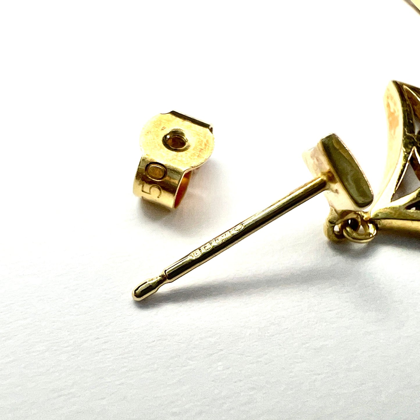 Vintage Diamond 18CT Gold Lattice Earrings