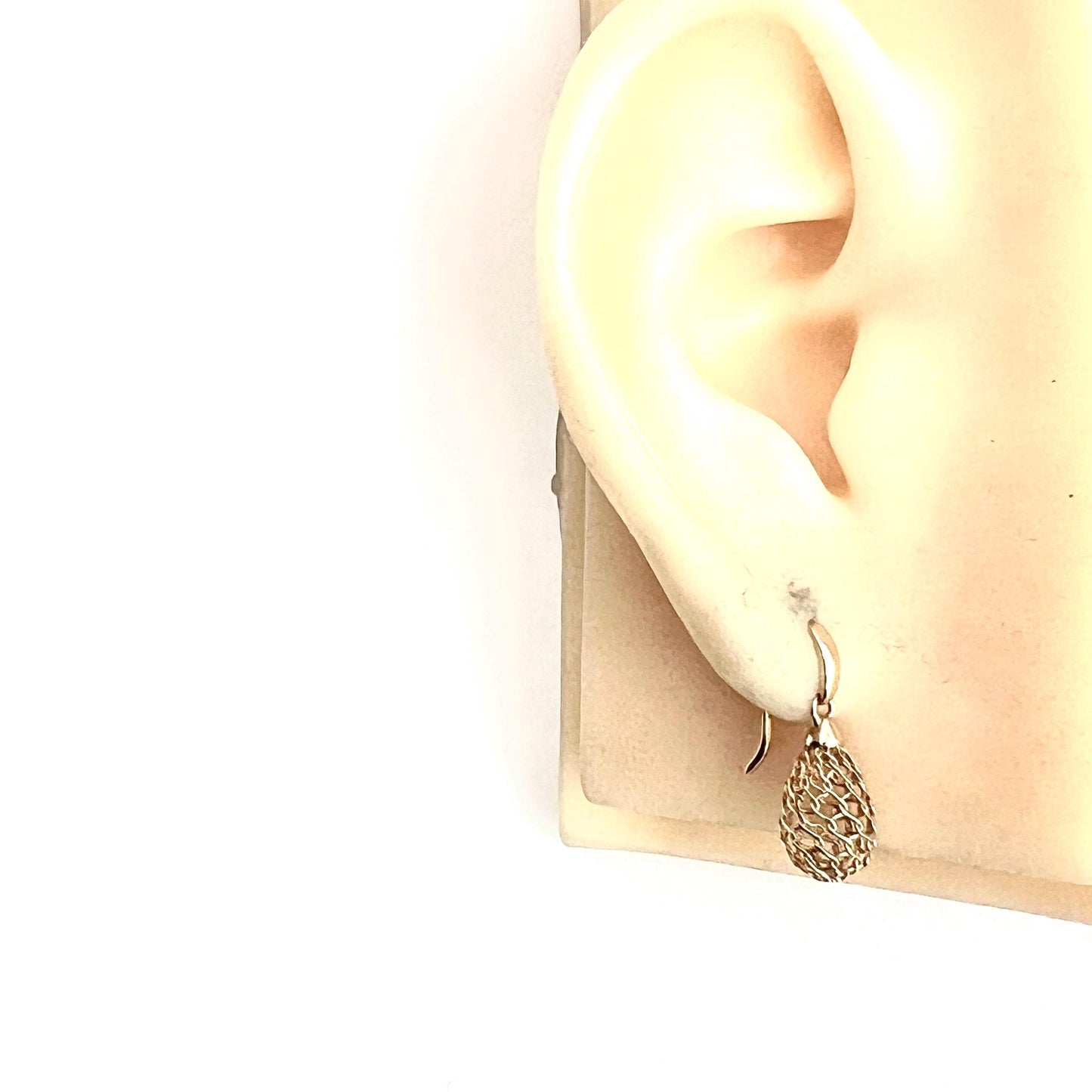 Vintage 9CT Gold Woven Mesh Teardrop Earrings