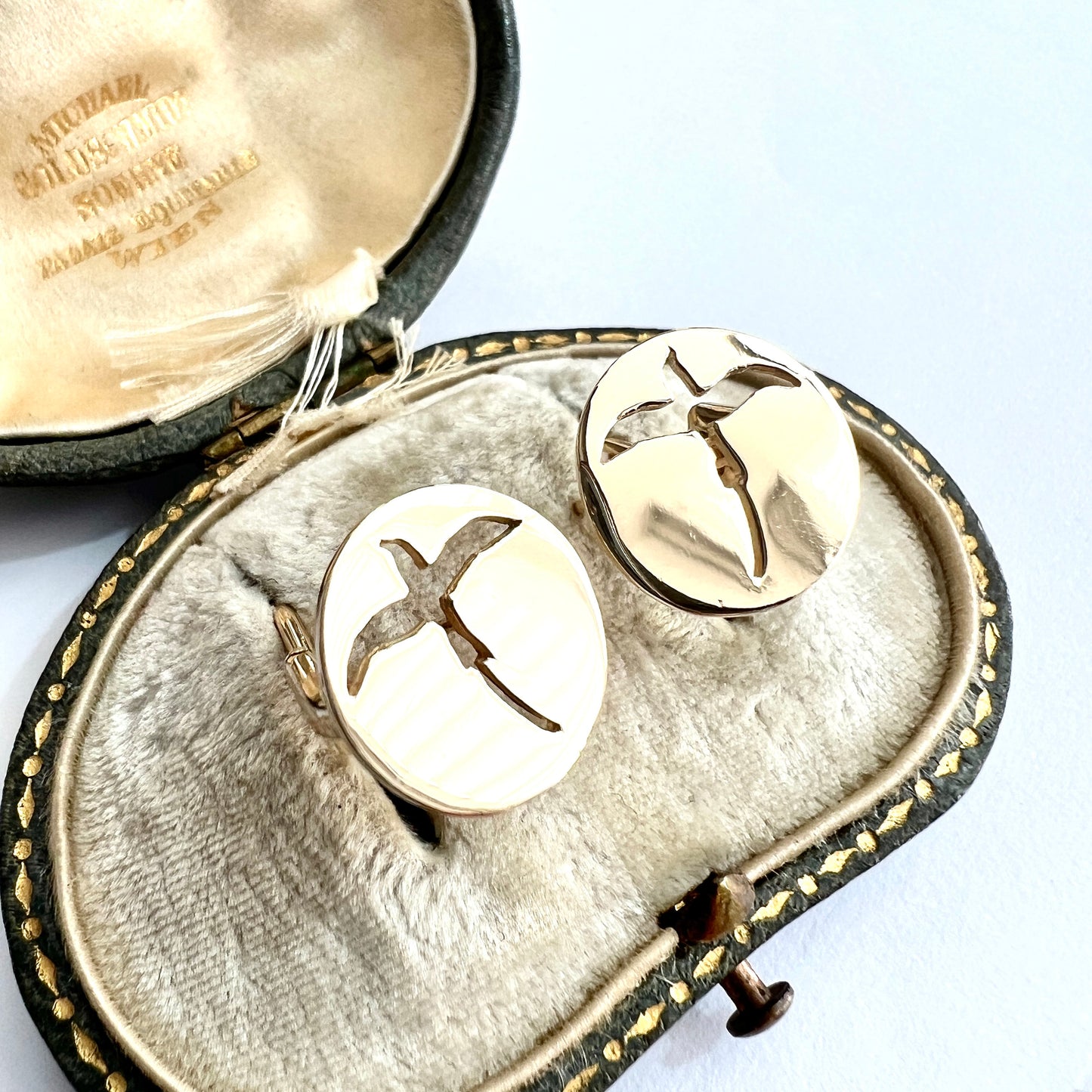 Vintage 14CT Gold Longtail Bird Disc Earrings