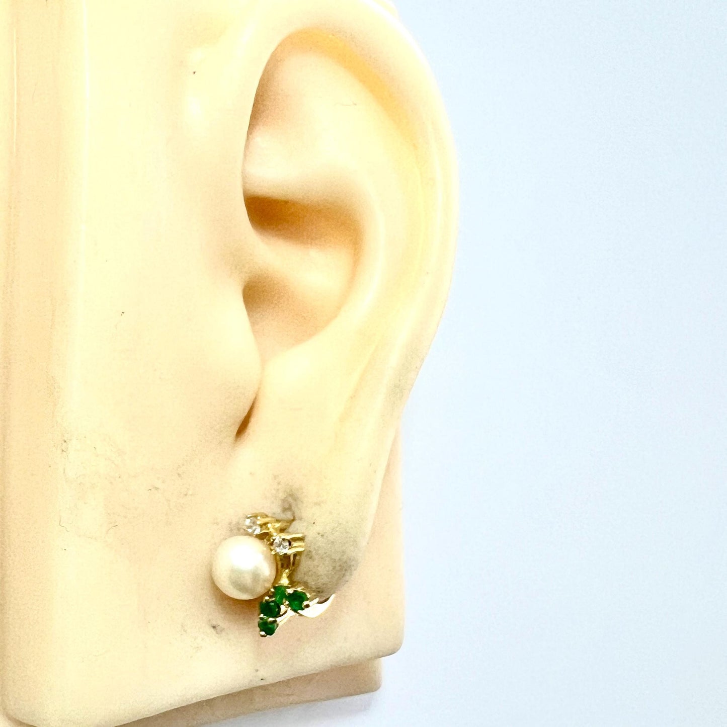 Vintage 18CT Gold Emerald, Diamond and Cultured Pearl Earrings