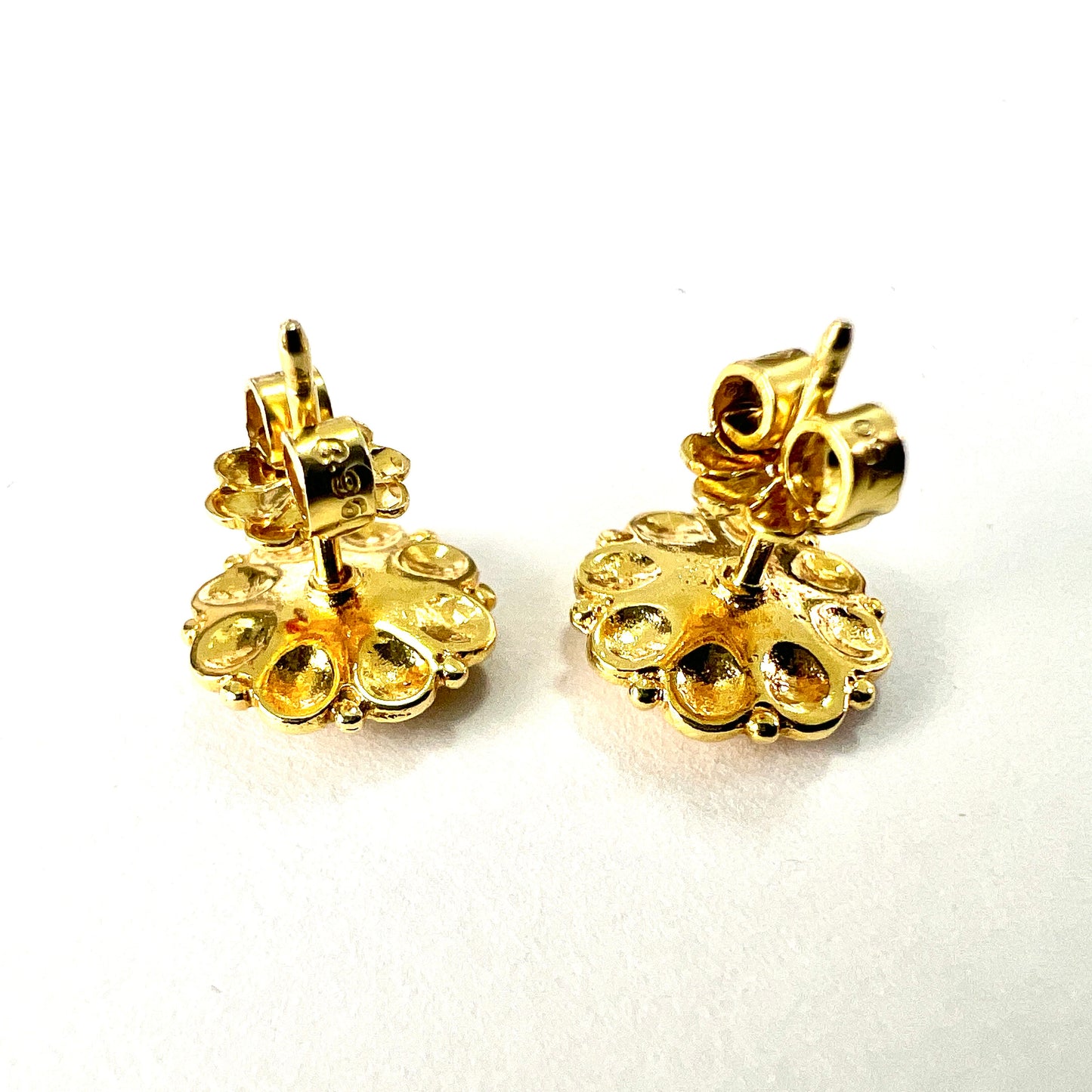 Vintage 18CT Gold Ornate Floral Rosette Stud Earrings