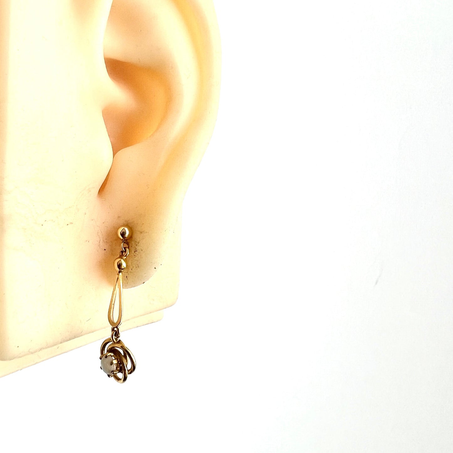 Vintage 9CT Gold Knot Opal Teardrop Earrings