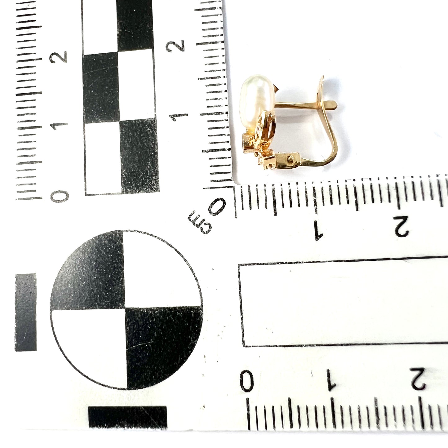 Vintage 18CT Gold Diamond and Baroque Pearl Earrings